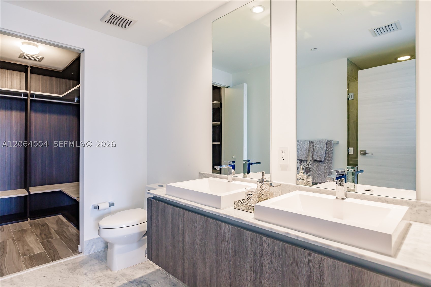 801 S Miami Ave #3703, Miami FL 33130