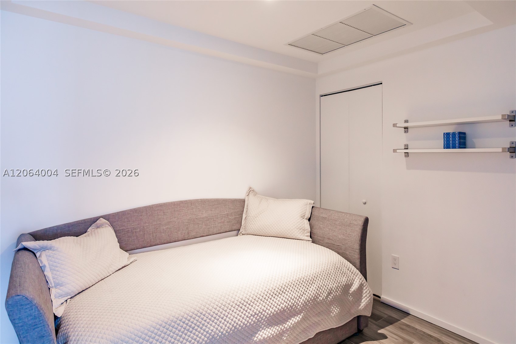 801 S Miami Ave #3703, Miami FL 33130