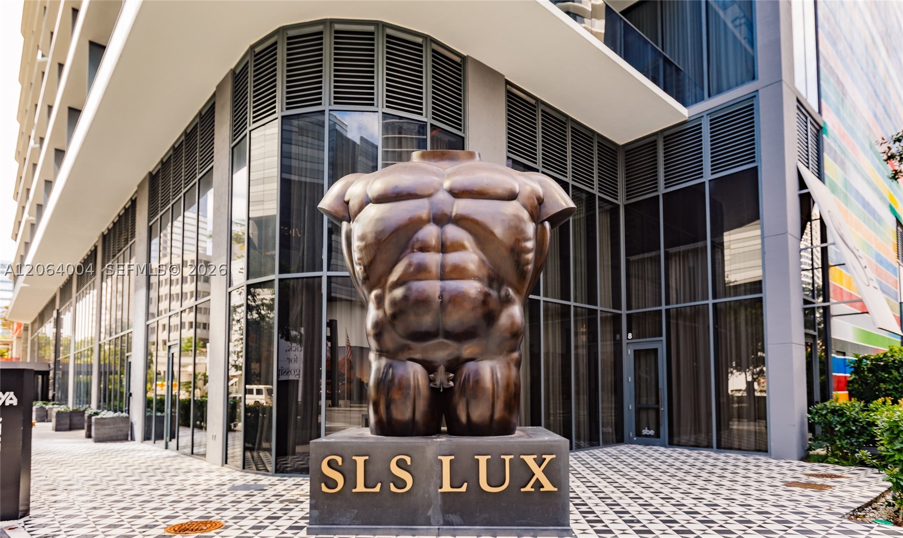 801 S Miami Ave #3703, Miami FL 33130