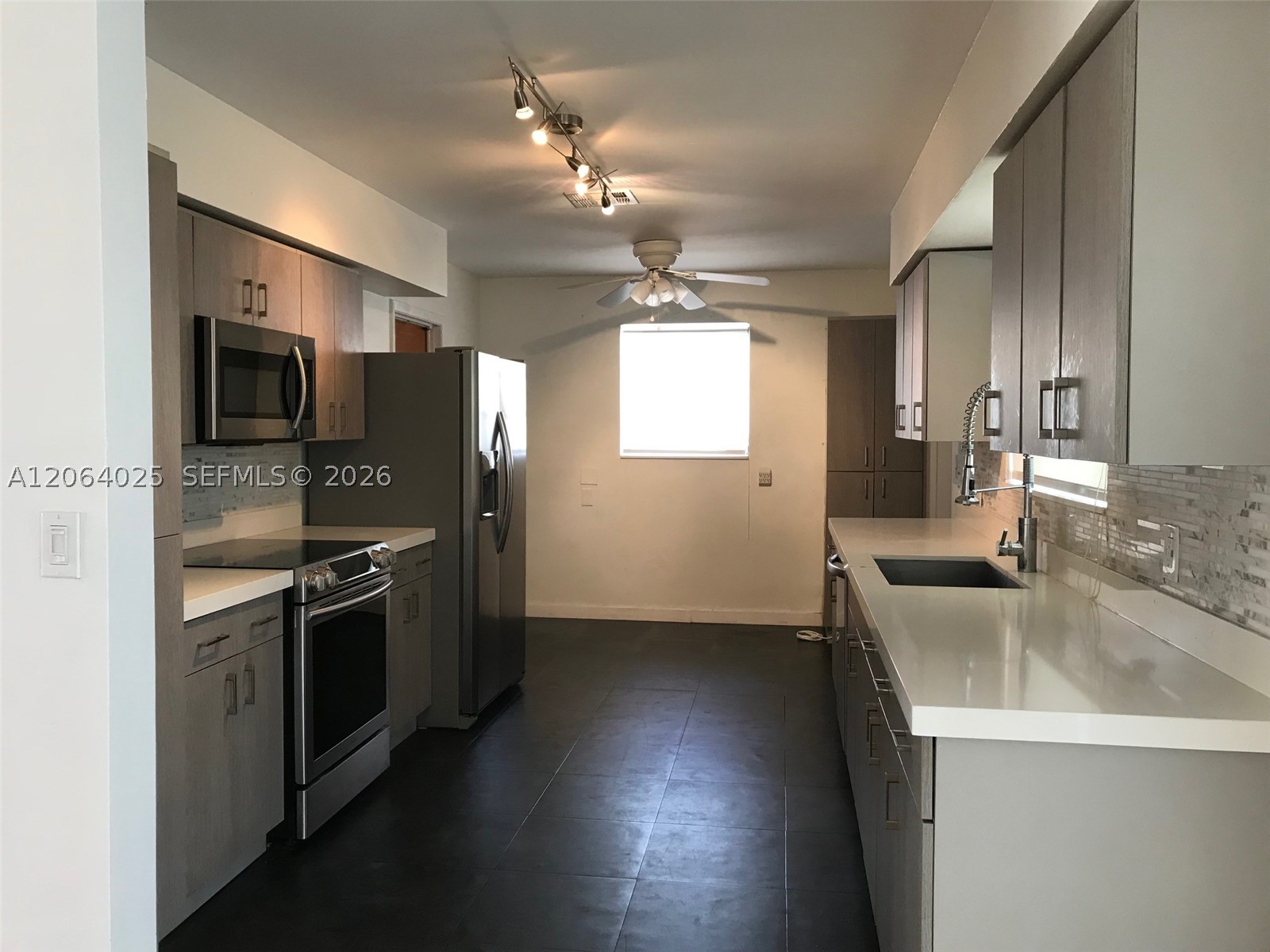 801 Albatross St, Miami Springs FL 33166