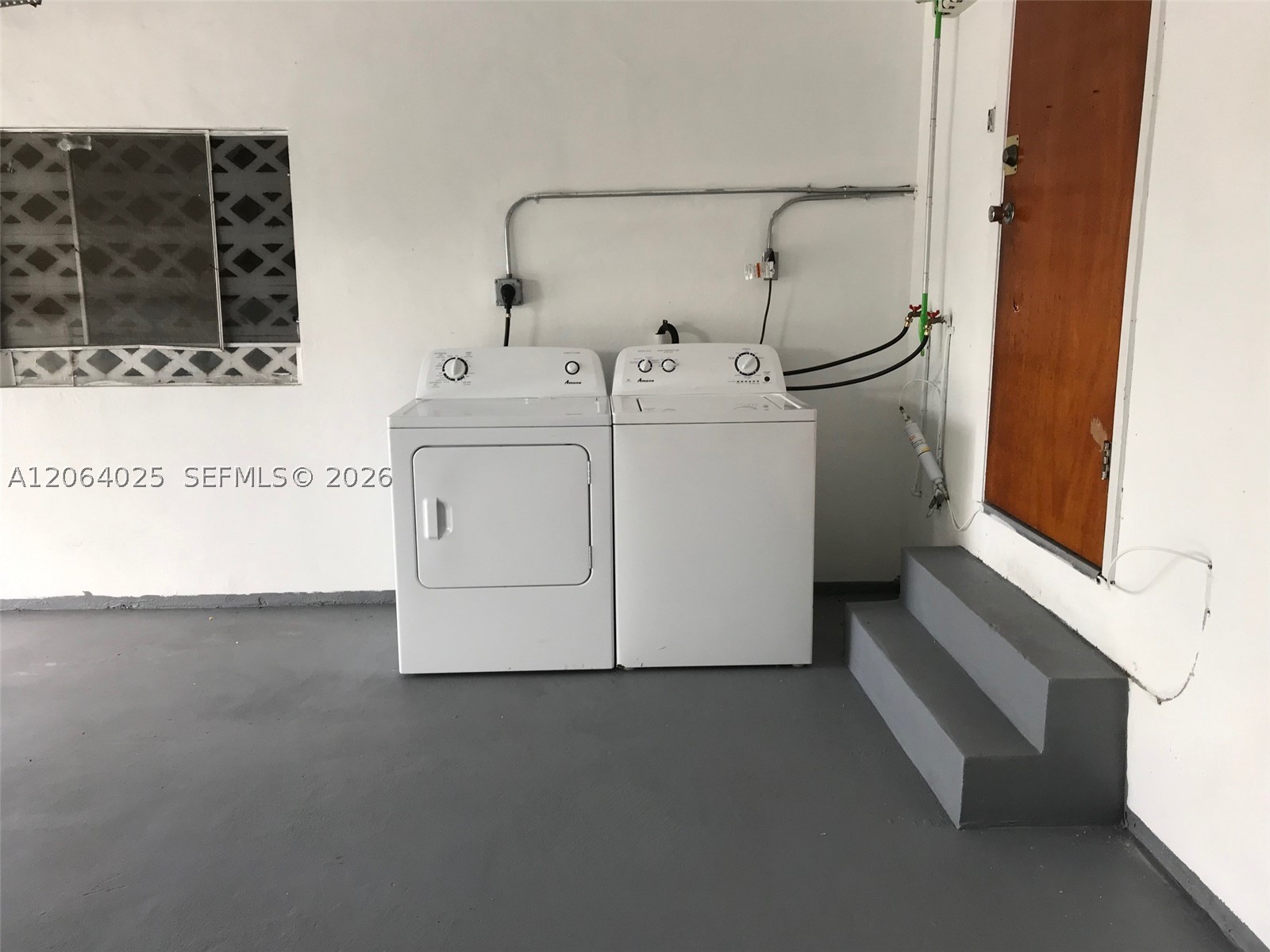 801 Albatross St, Miami Springs FL 33166