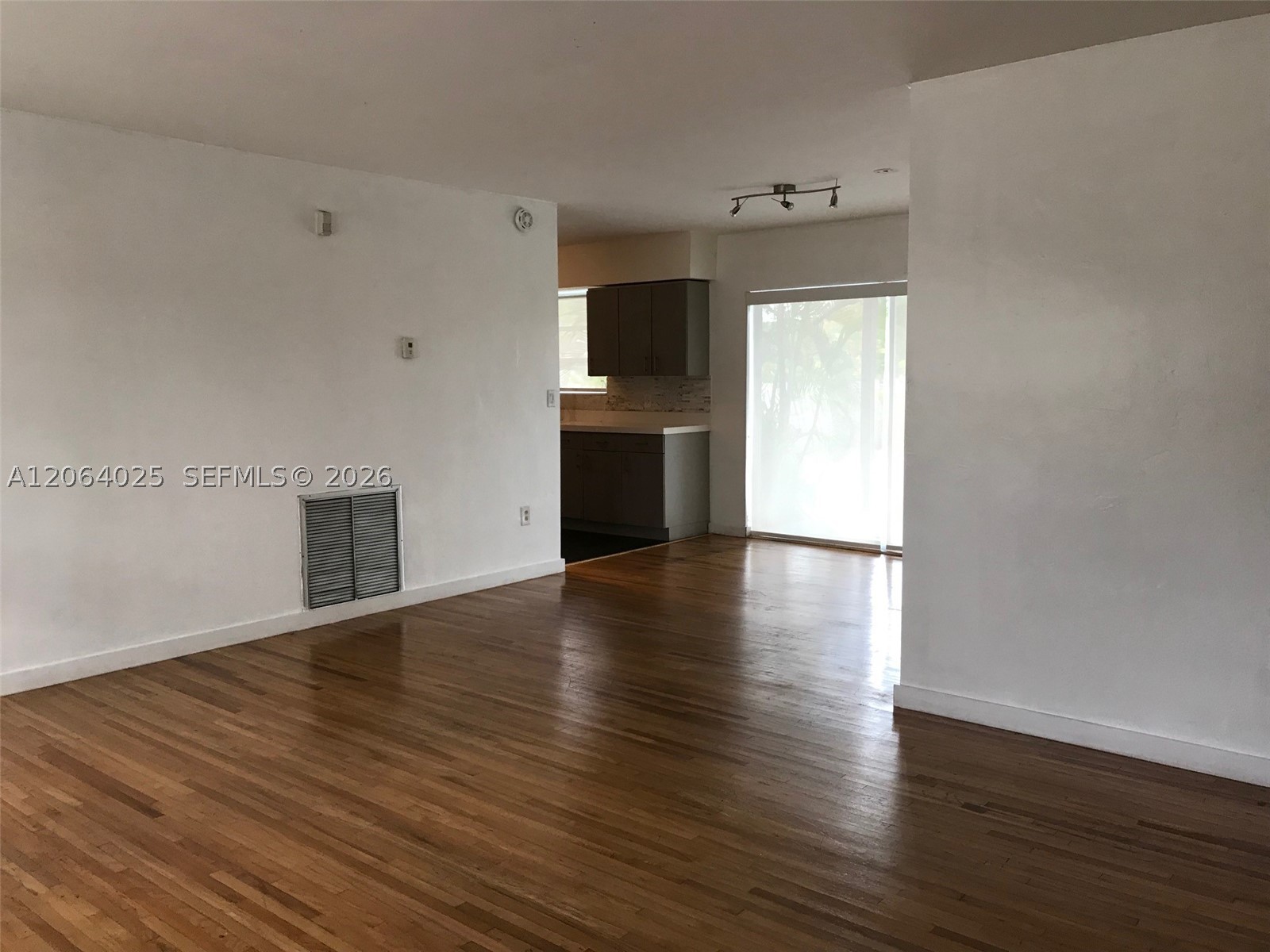 801 Albatross St, Miami Springs FL 33166
