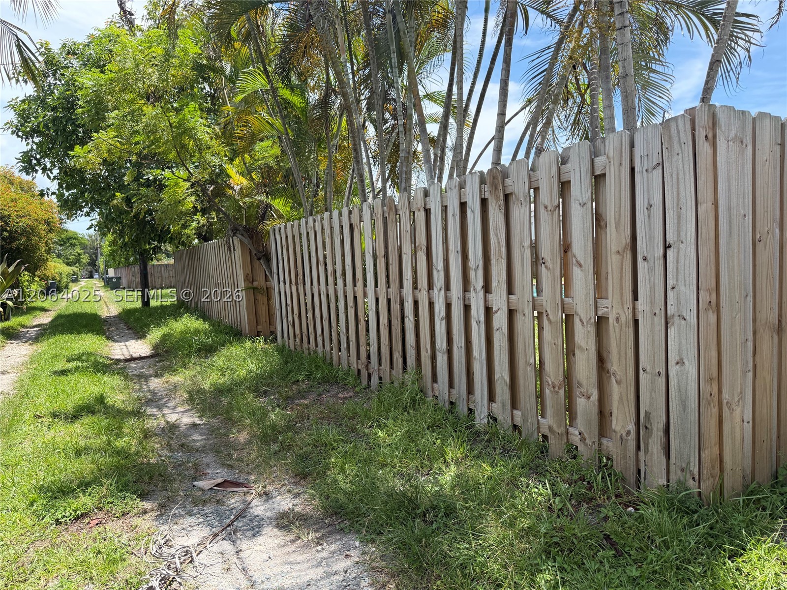 801 Albatross St, Miami Springs FL 33166