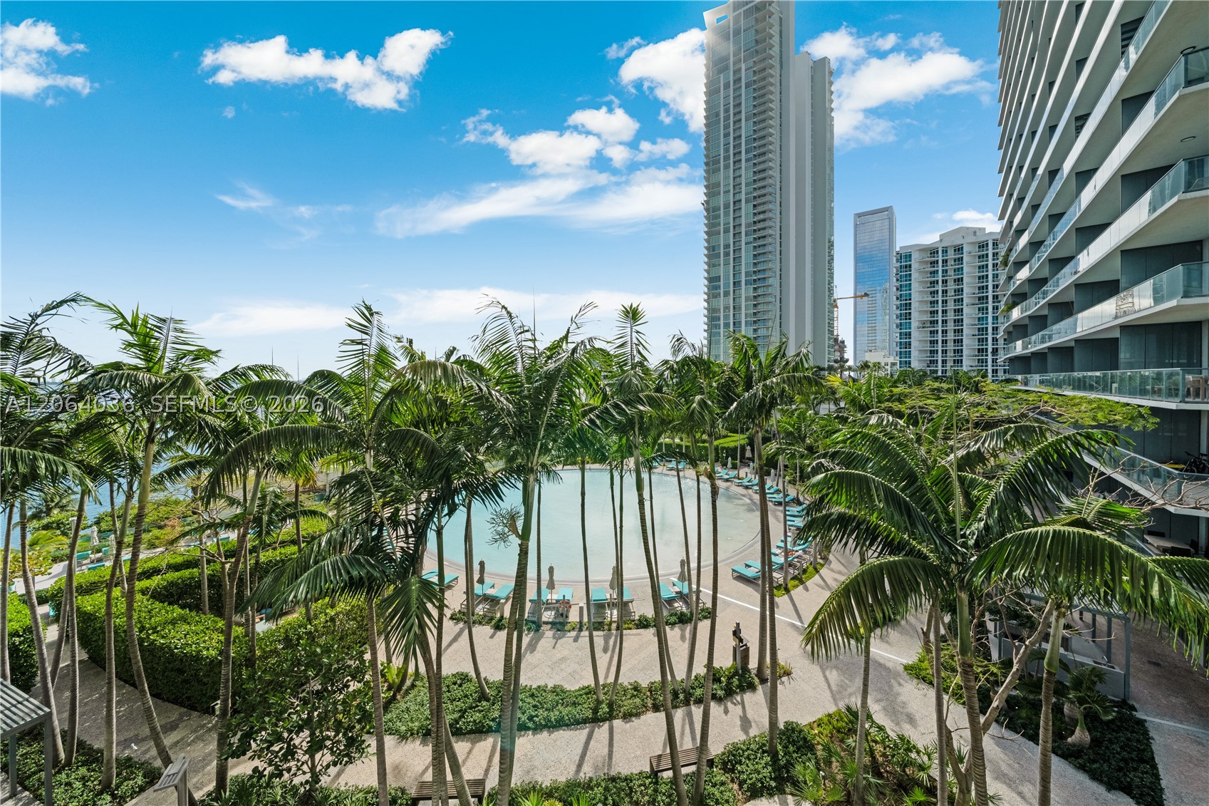 650 NE 32nd St #802, Miami FL 33137