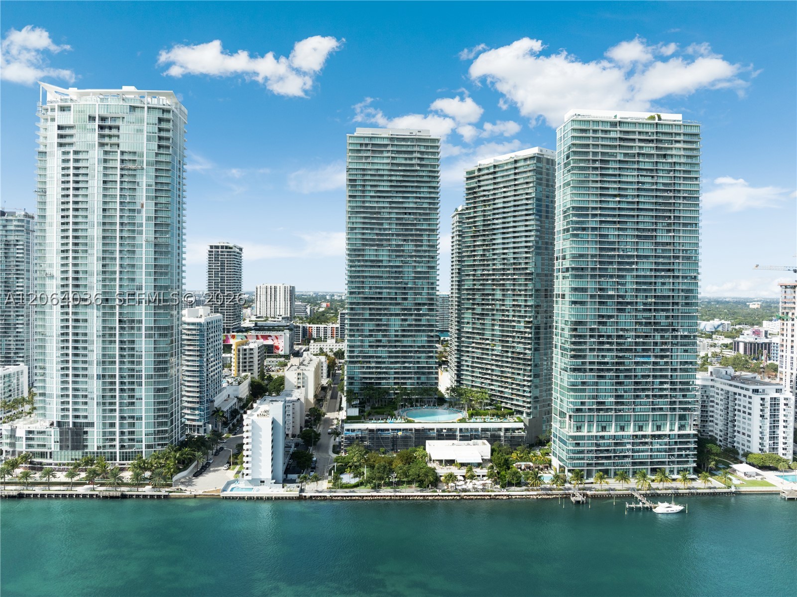 650 NE 32nd St #802, Miami FL 33137