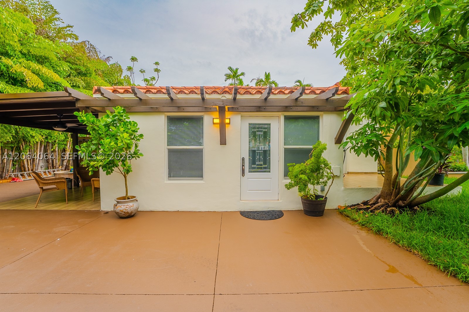 2483 SW 24th St, Miami FL 33145