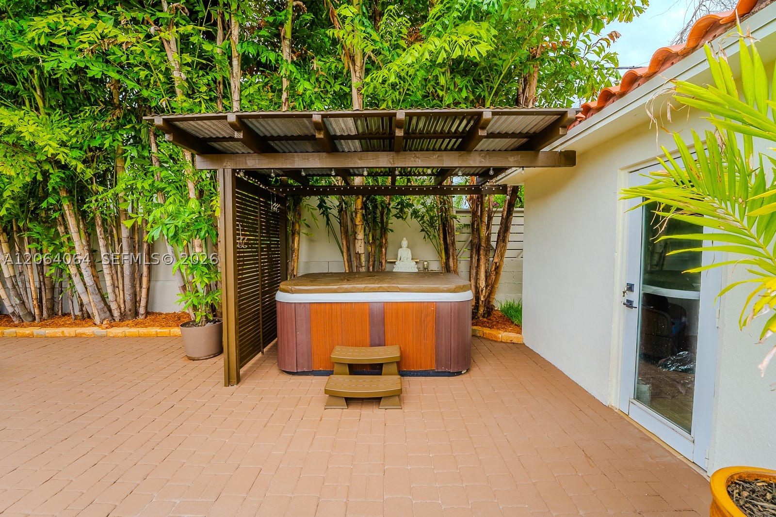 2483 SW 24th St, Miami FL 33145