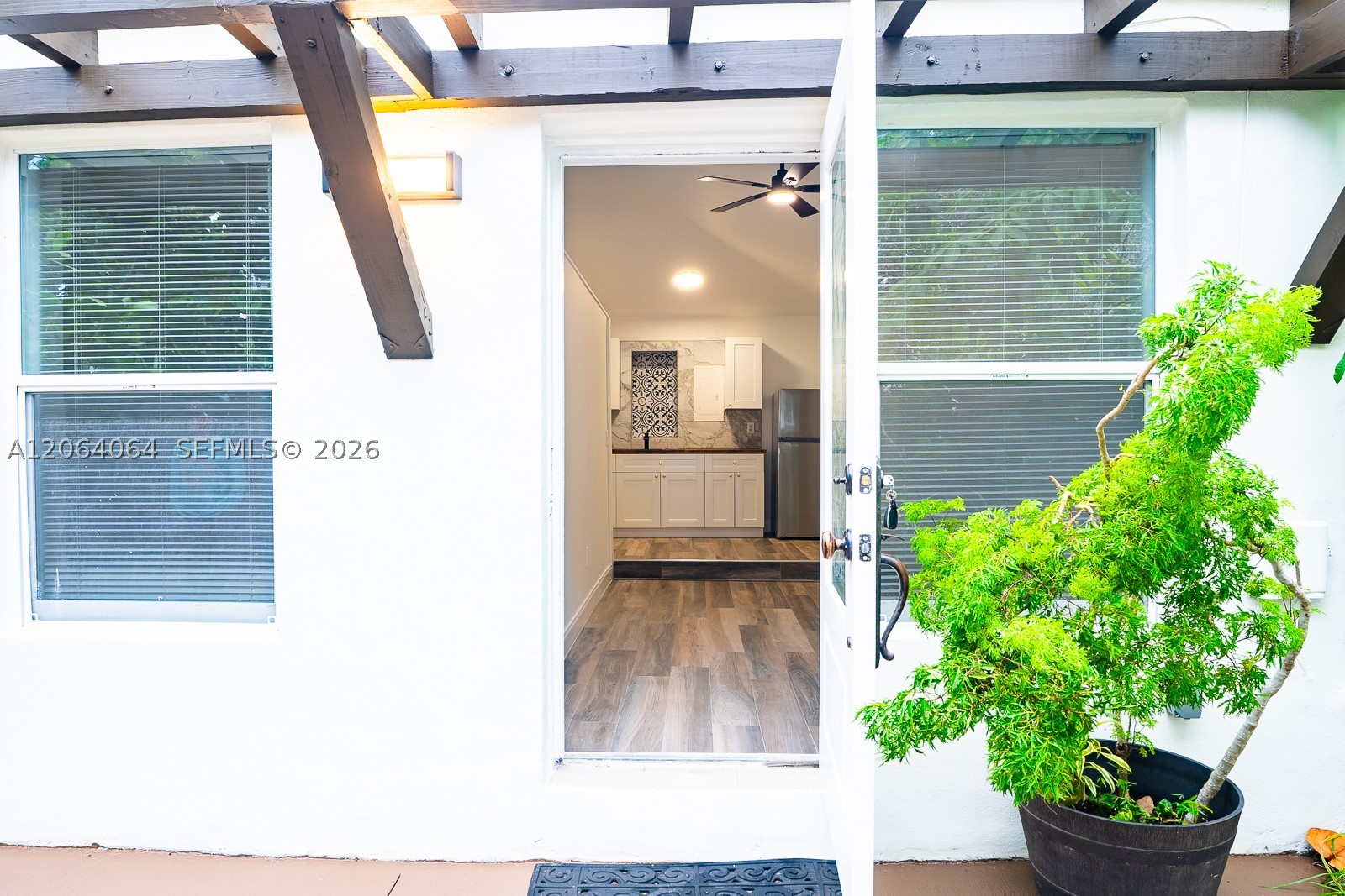2483 SW 24th St, Miami FL 33145