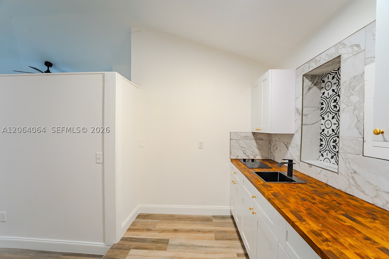 2483 SW 24th St, Miami FL 33145