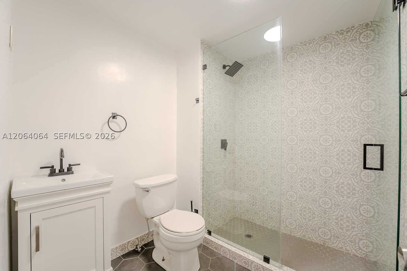 2483 SW 24th St, Miami FL 33145