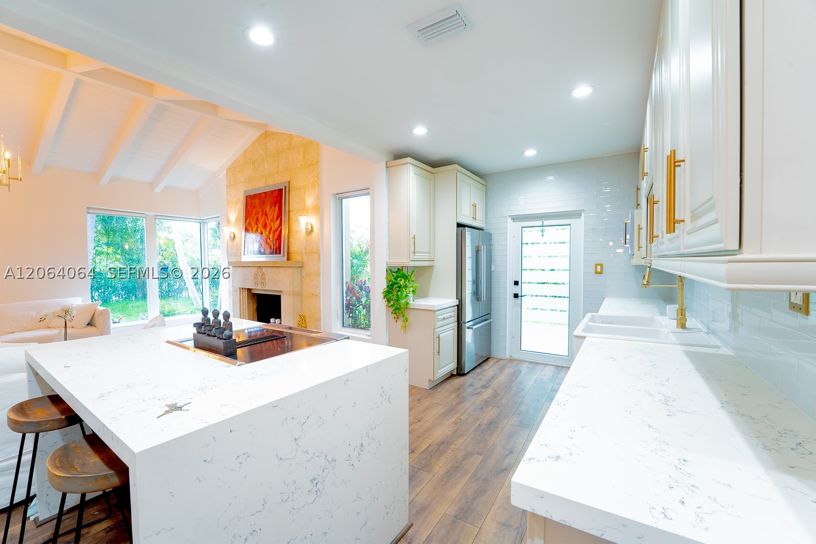 2483 SW 24th St, Miami FL 33145