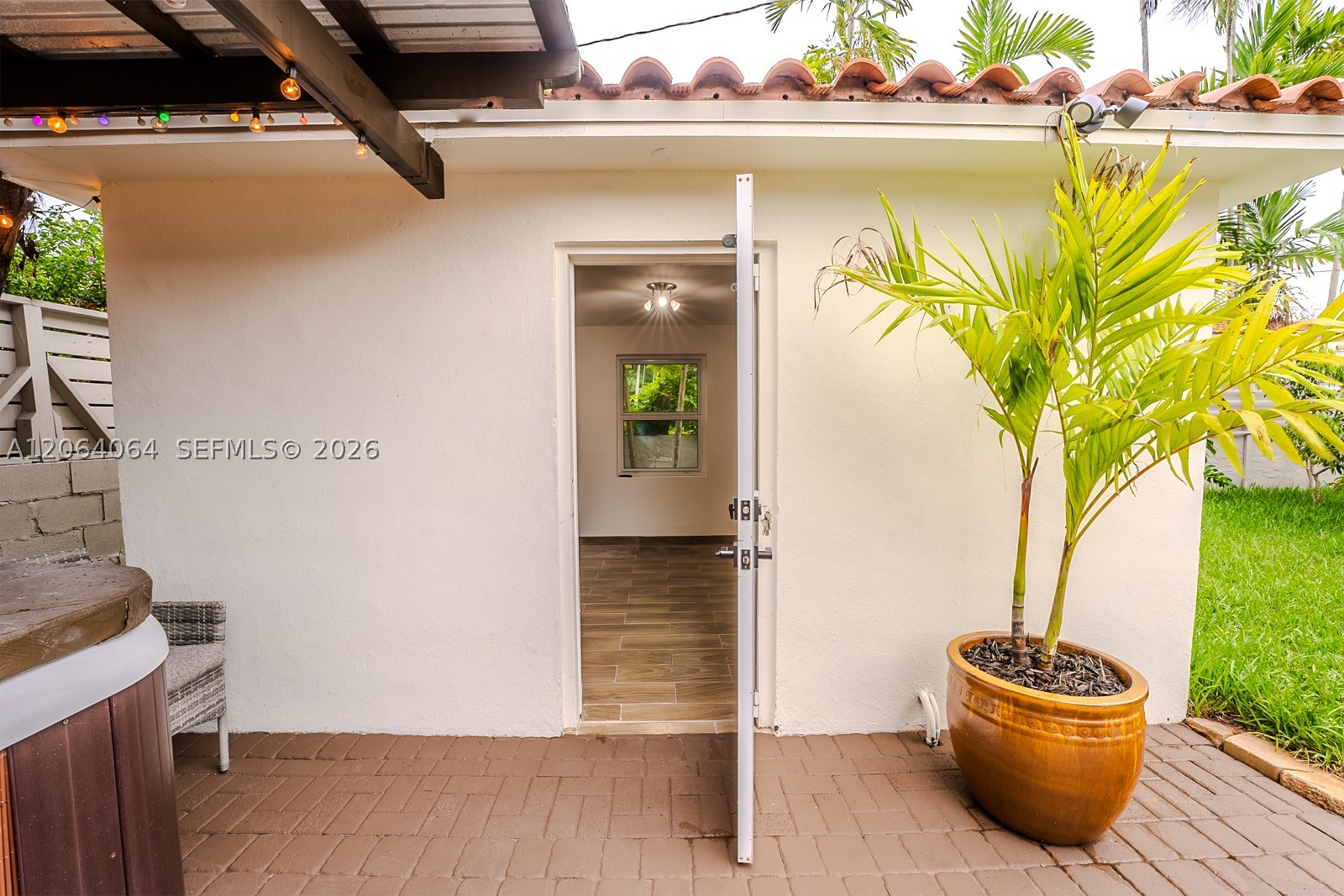 2483 SW 24th St, Miami FL 33145