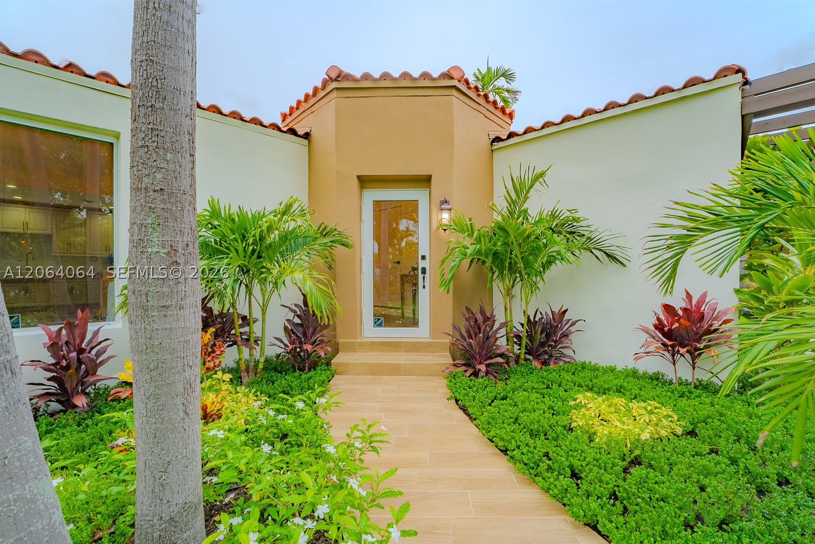 2483 SW 24th St, Miami FL 33145