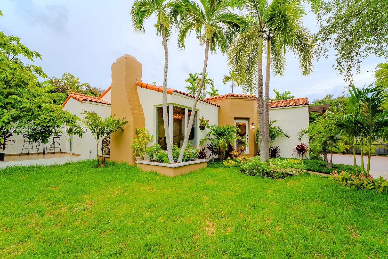 2483 SW 24th St, Miami FL 33145