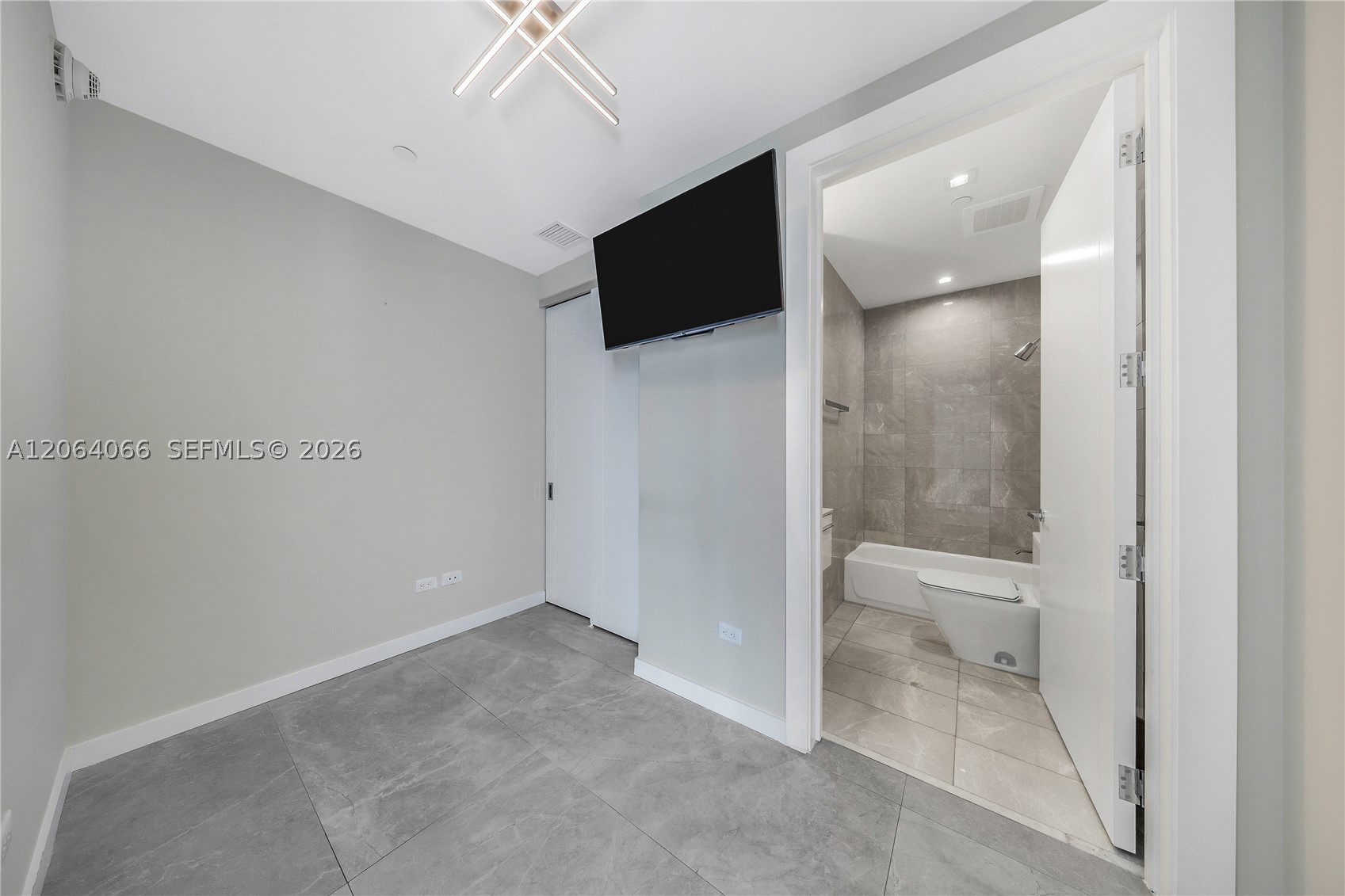 18501 Collins Ave #1804, Sunny Isles Beach FL 33160