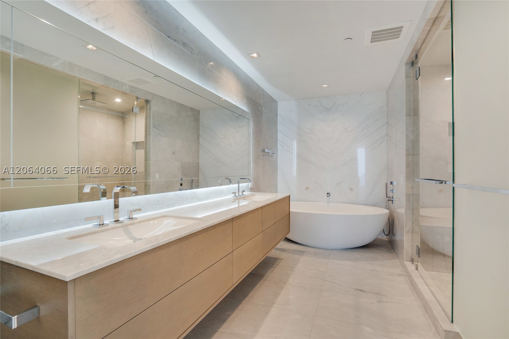 18501 Collins Ave #1804, Sunny Isles Beach FL 33160