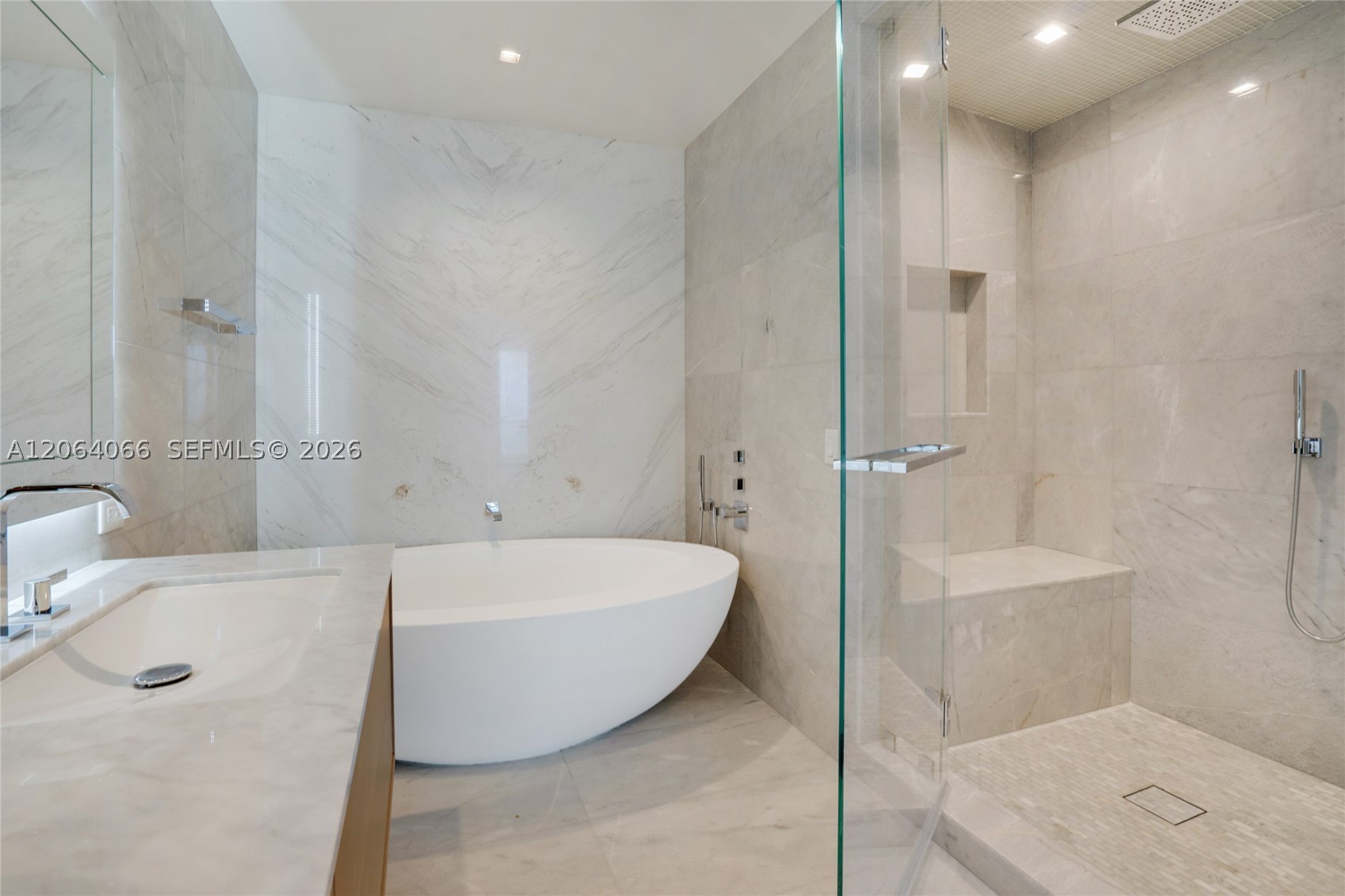18501 Collins Ave #1804, Sunny Isles Beach FL 33160