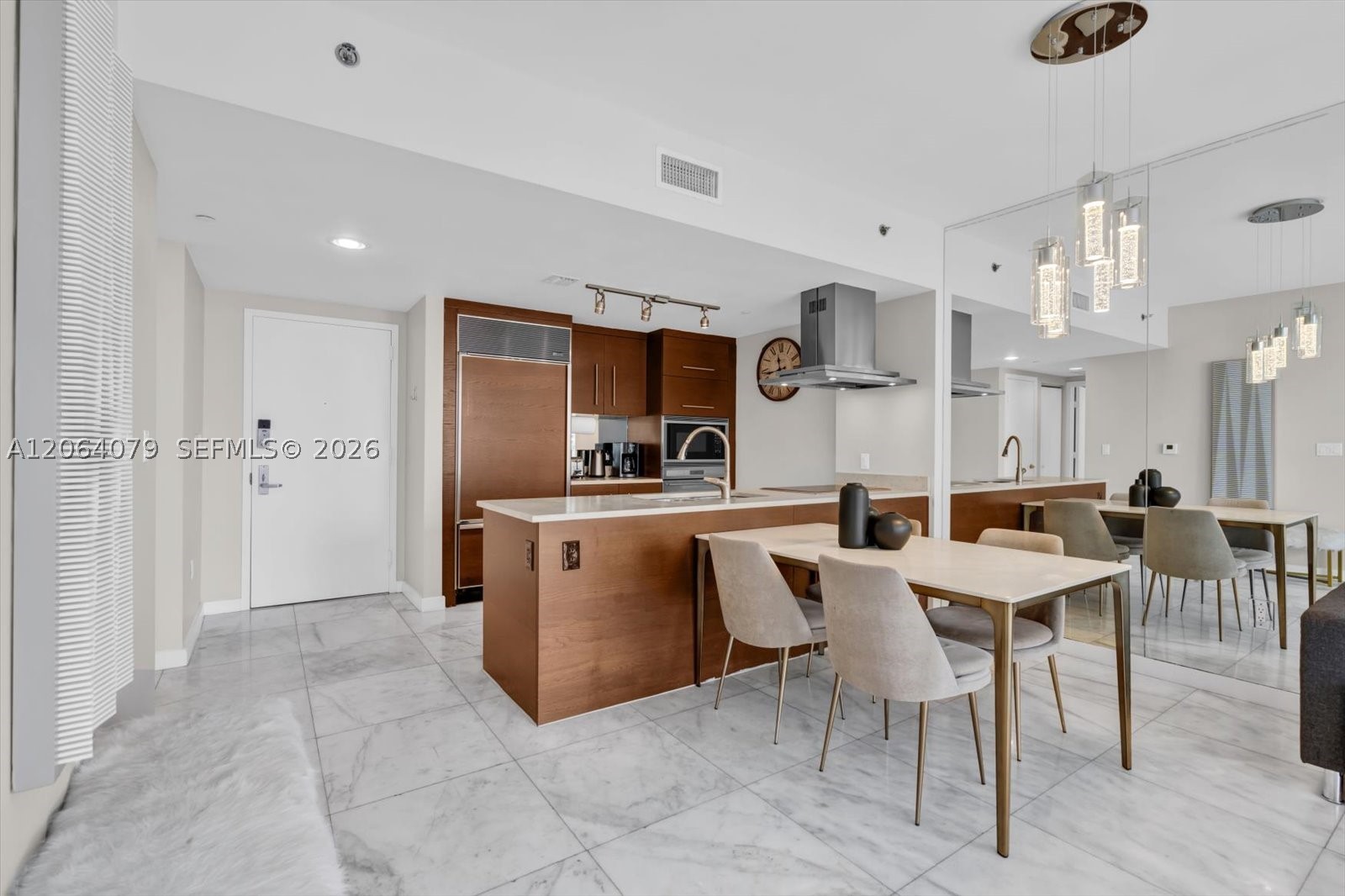 485 Brickell Ave #2103, Miami FL 33131