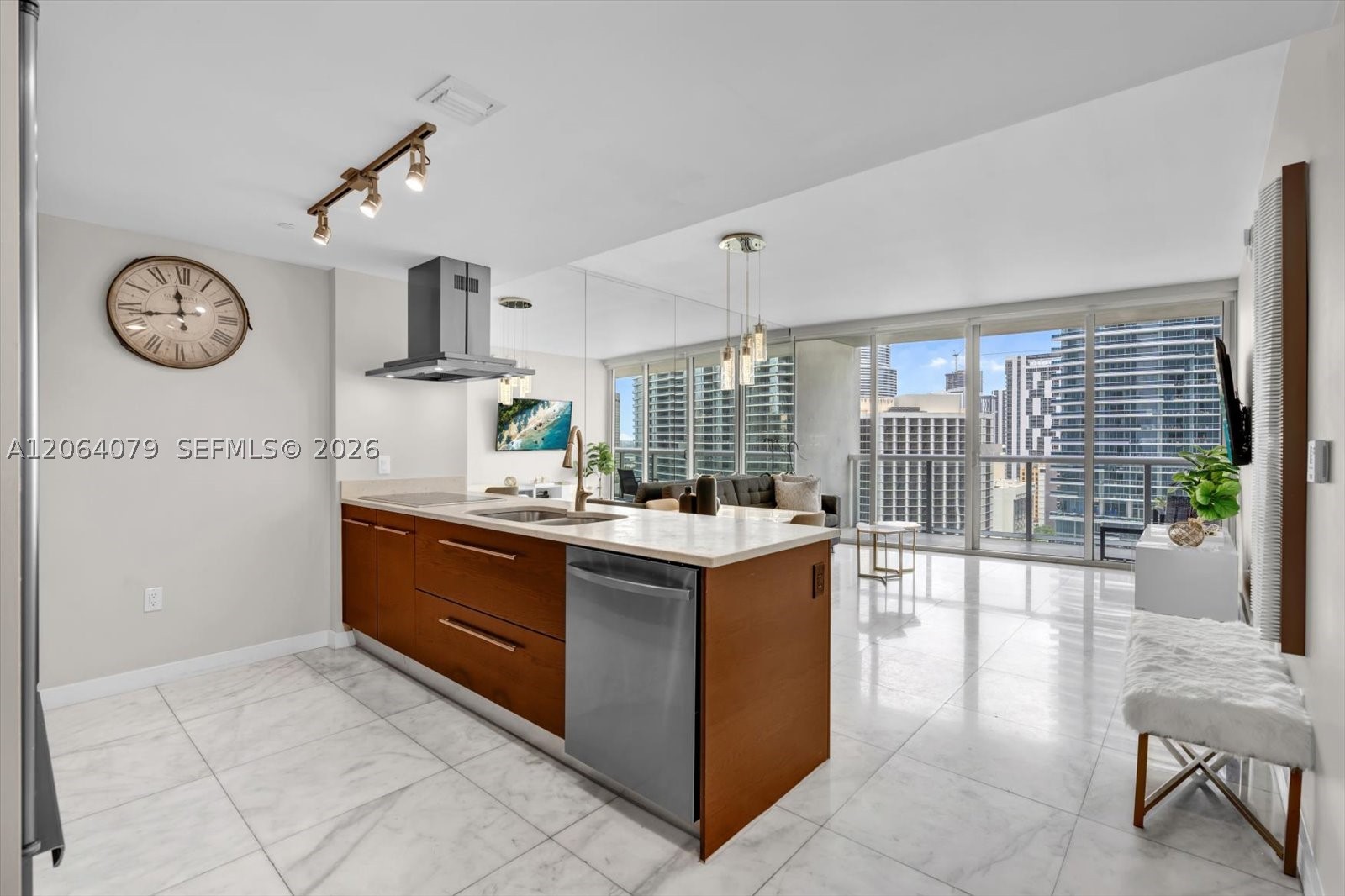 485 Brickell Ave #2103, Miami FL 33131