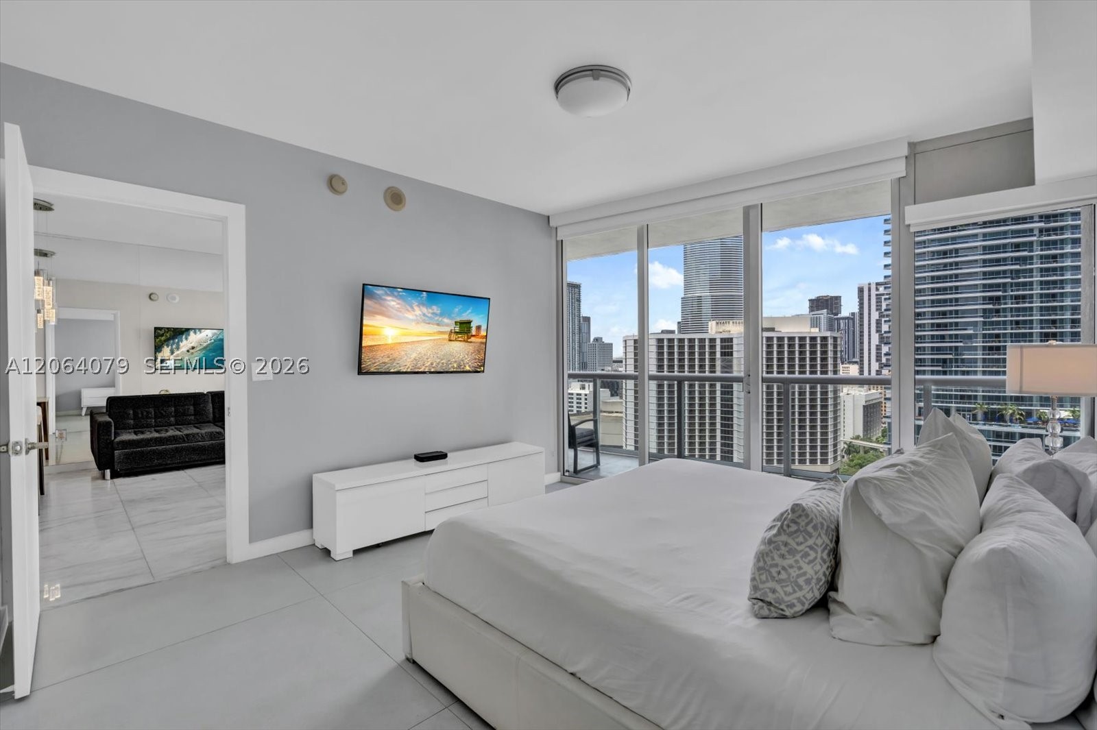 485 Brickell Ave #2103, Miami FL 33131