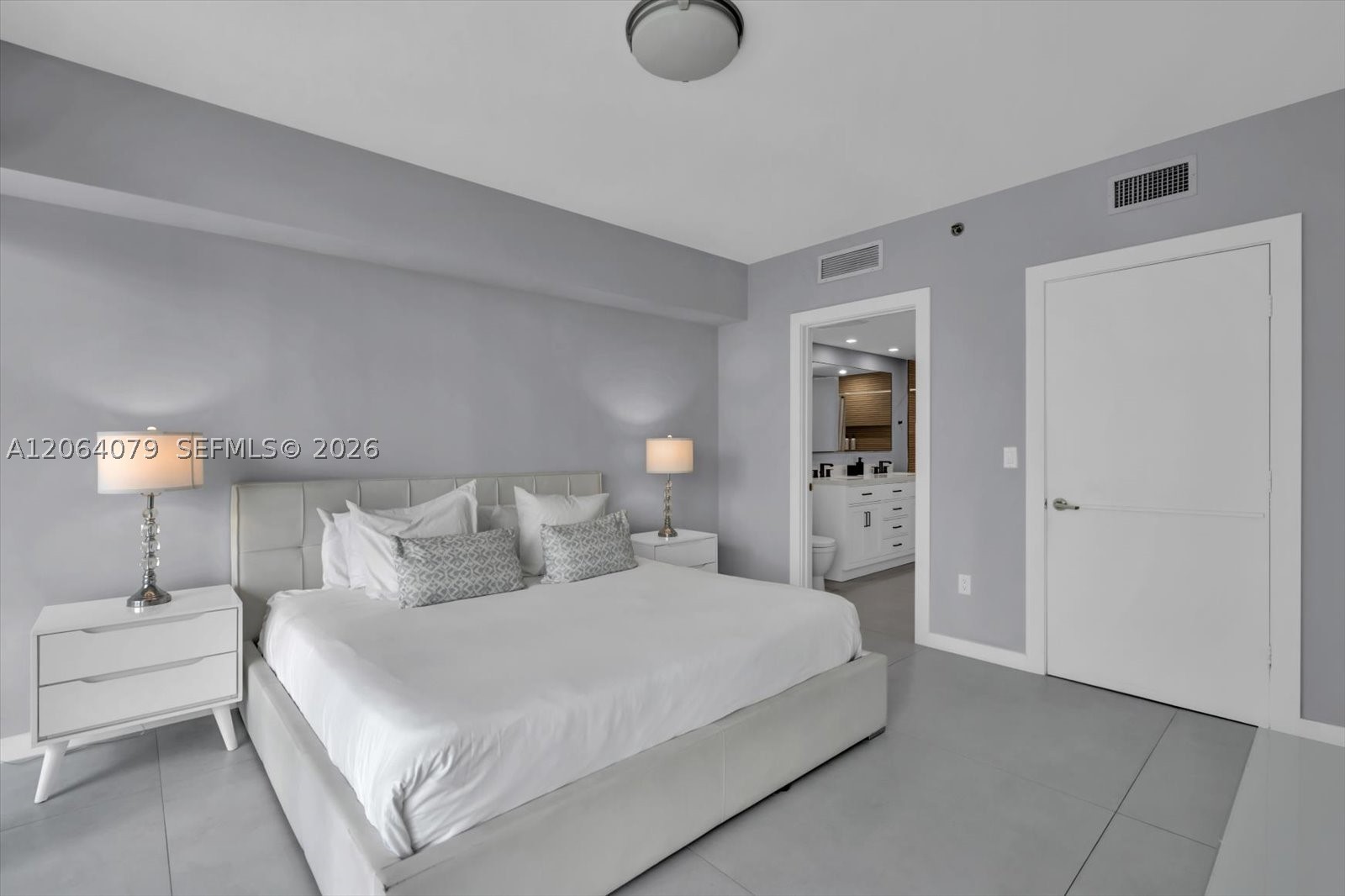 485 Brickell Ave #2103, Miami FL 33131