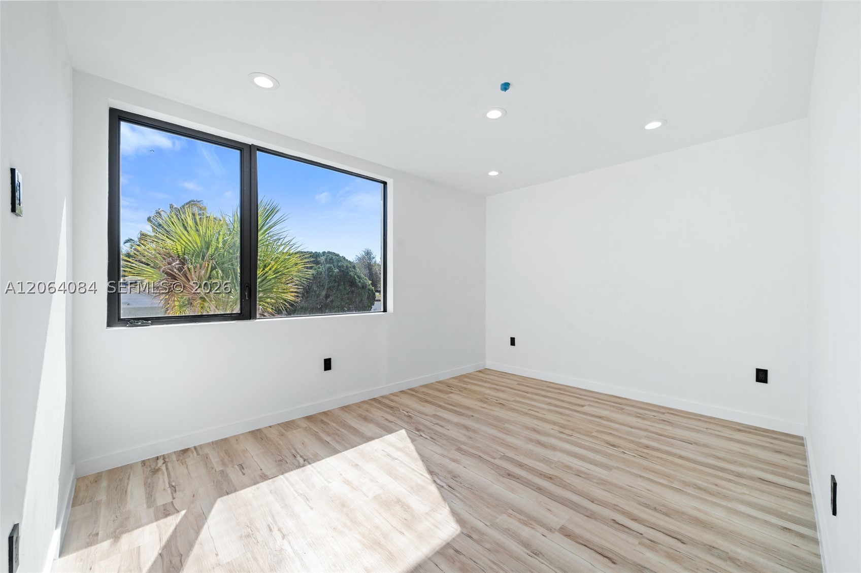 11 NE 51 St #B, Miami FL 33137