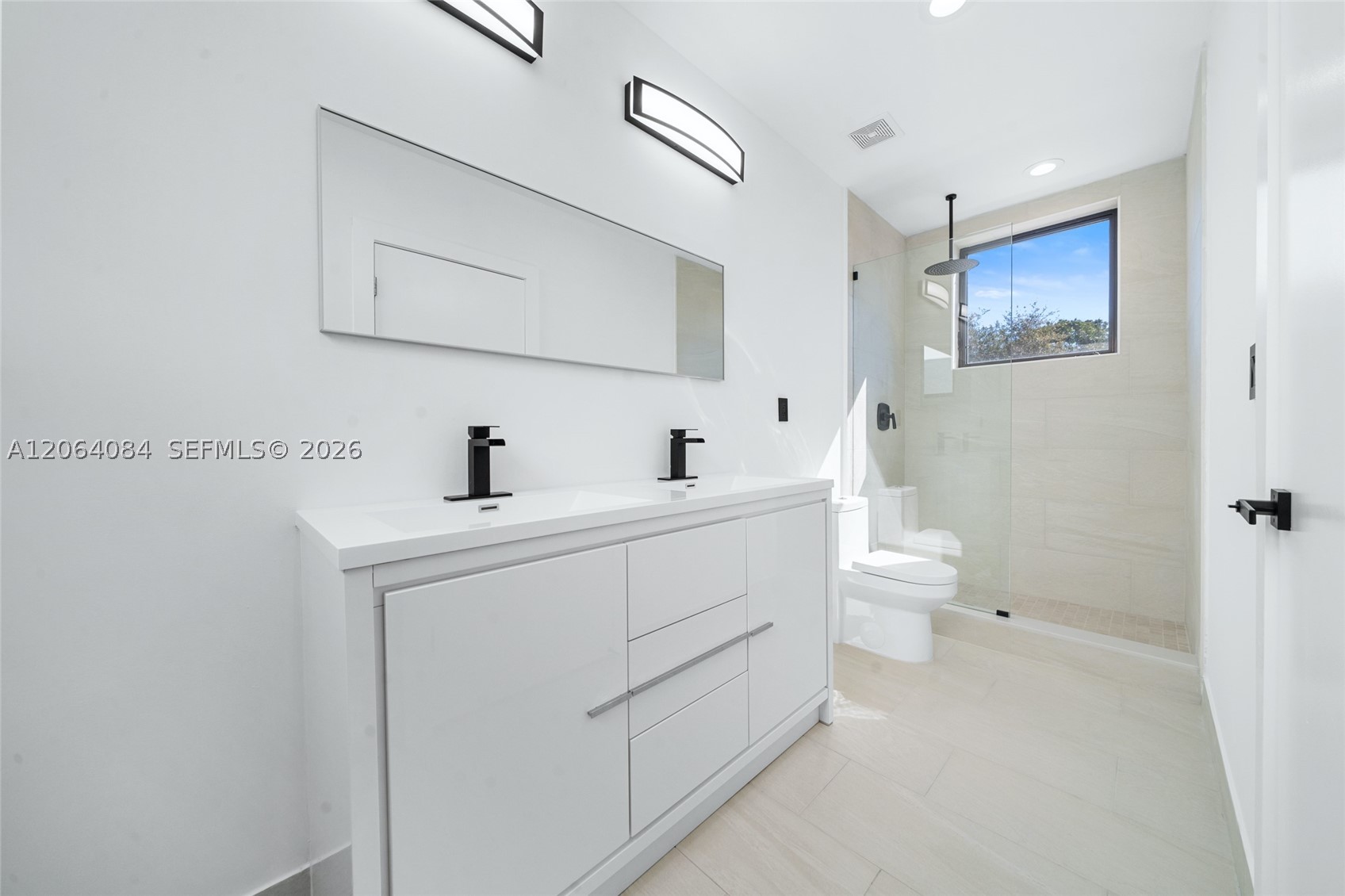 11 NE 51 St #B, Miami FL 33137