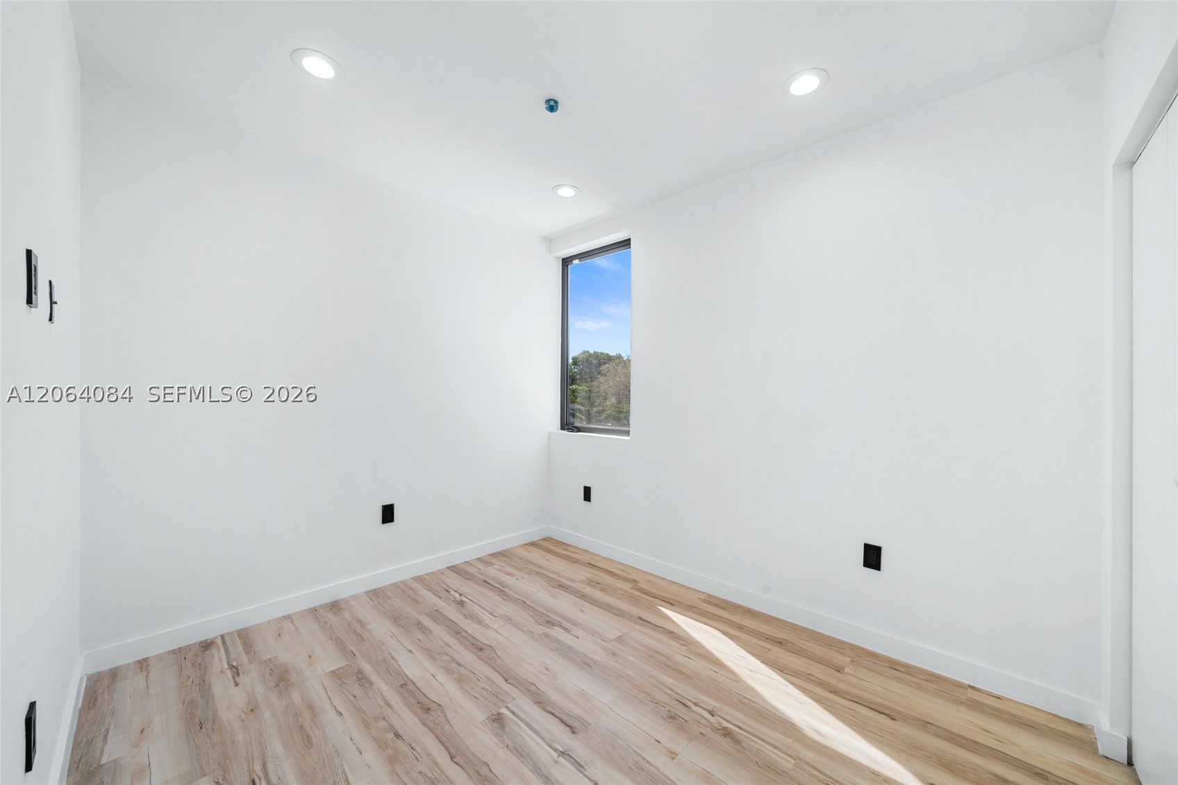 11 NE 51 St #B, Miami FL 33137