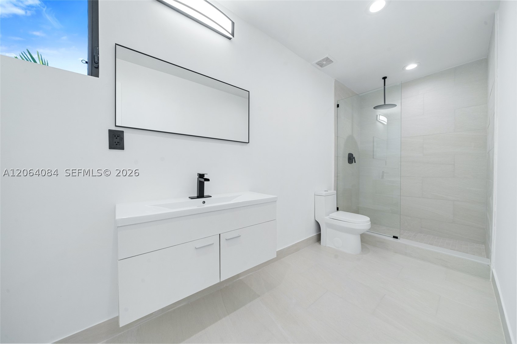 11 NE 51 St #B, Miami FL 33137