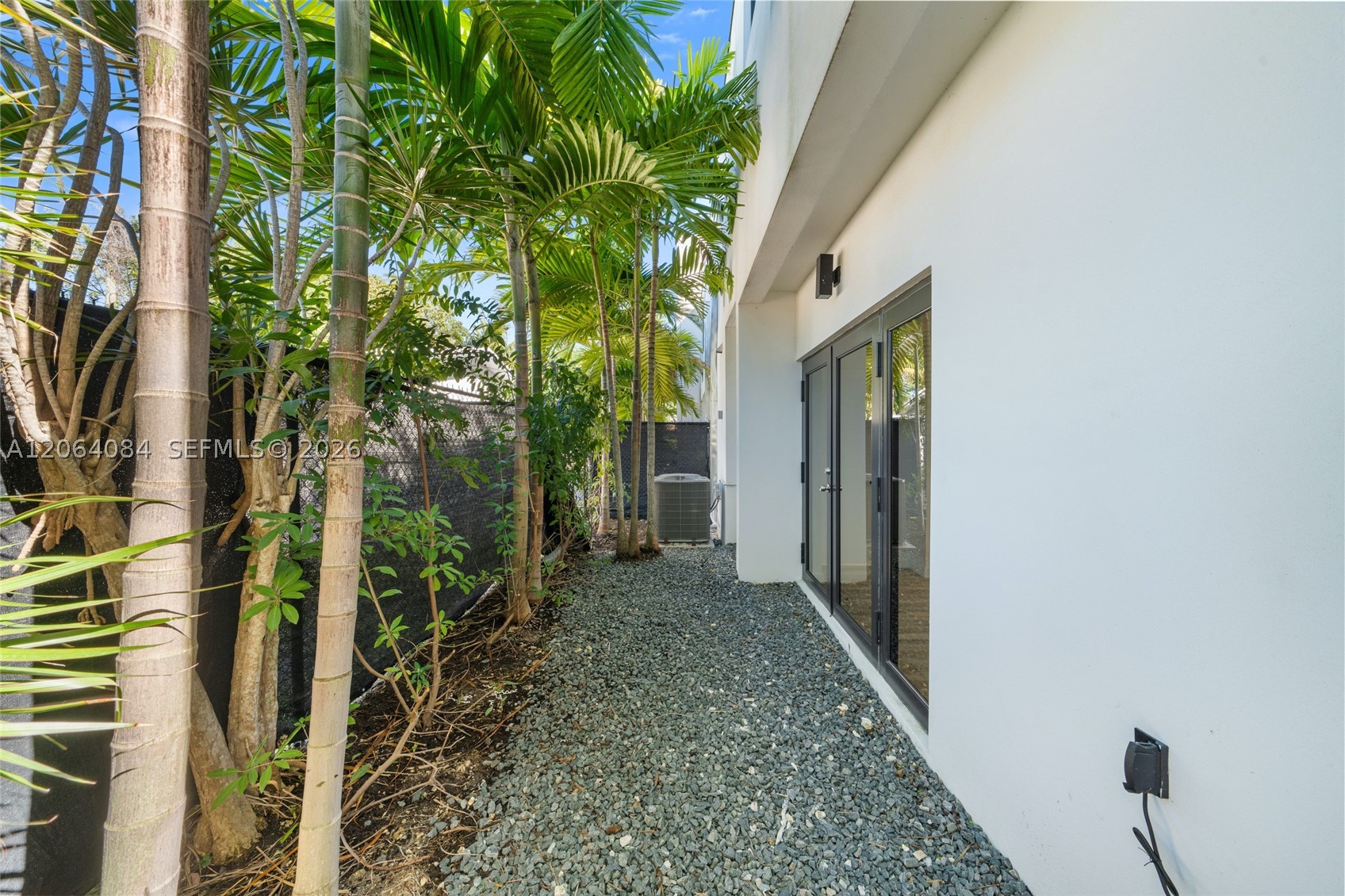 11 NE 51 St #B, Miami FL 33137