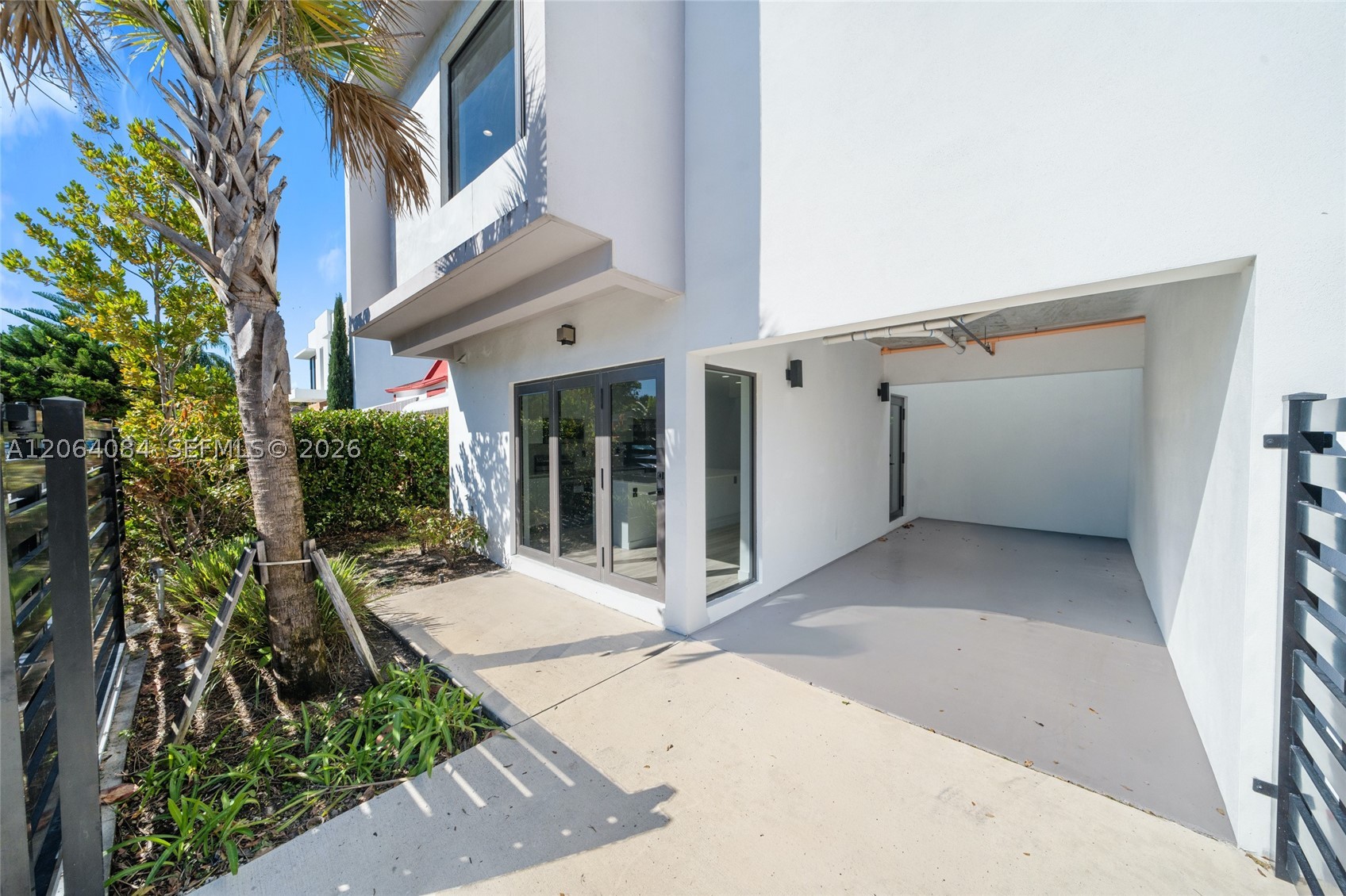 11 NE 51 St #B, Miami FL 33137