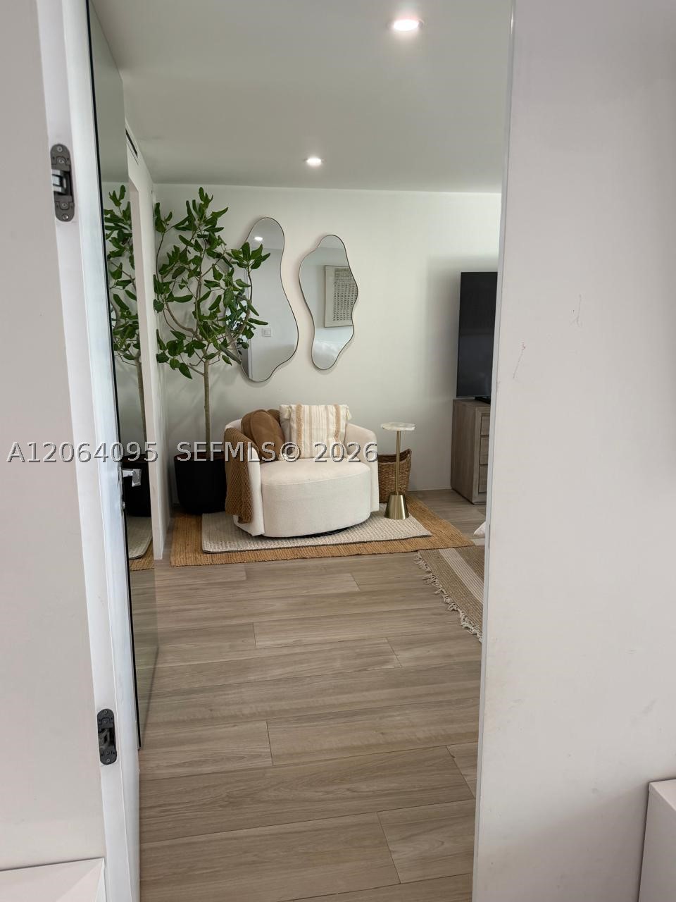 1111 Crandon Blvd #B1004, Key Biscayne FL 33149