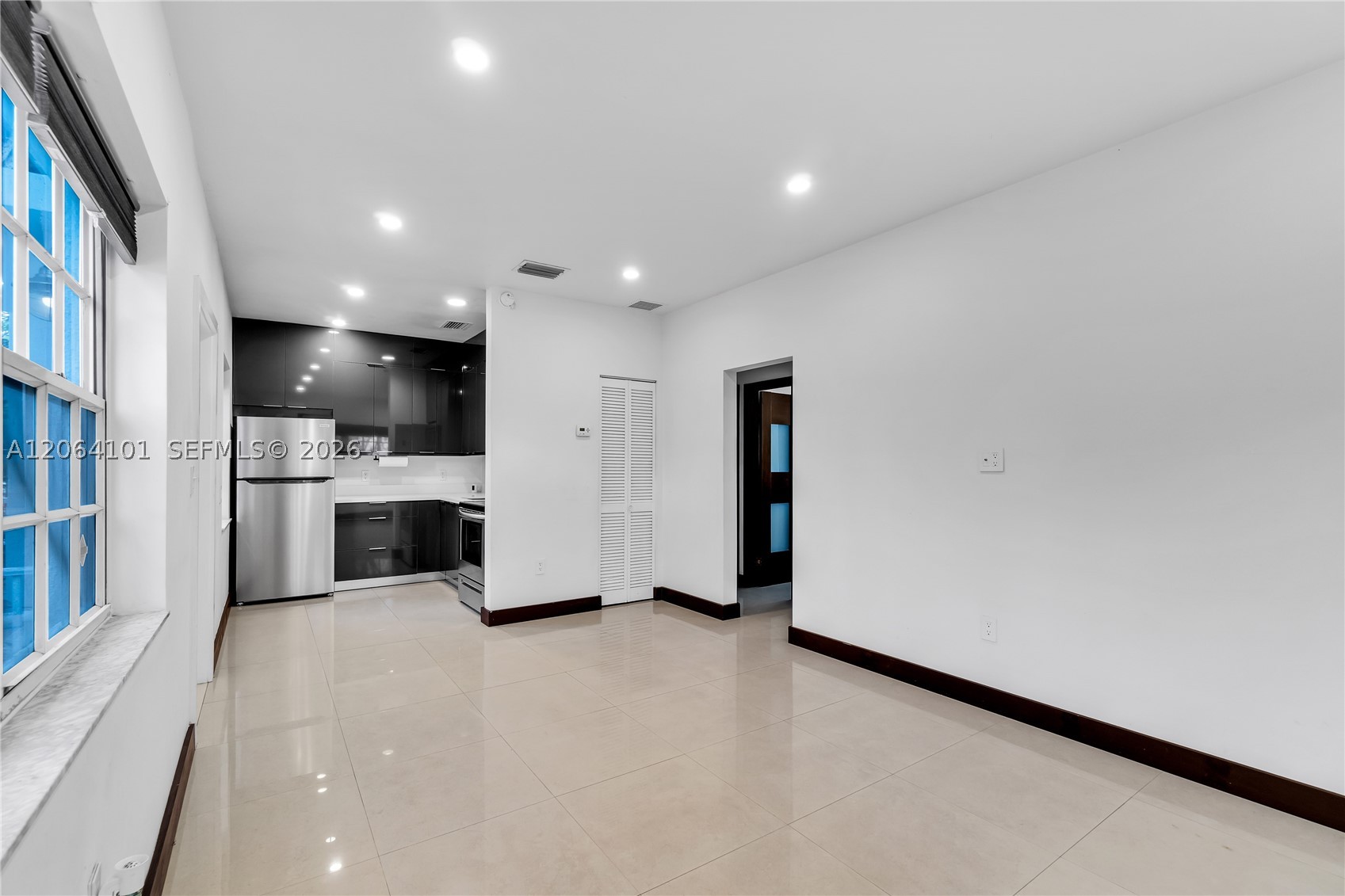 8335 E Crespi Blvd #4, Miami Beach FL 33141