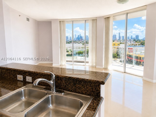 1 Glen Royal Pkwy #702, Miami FL 33125