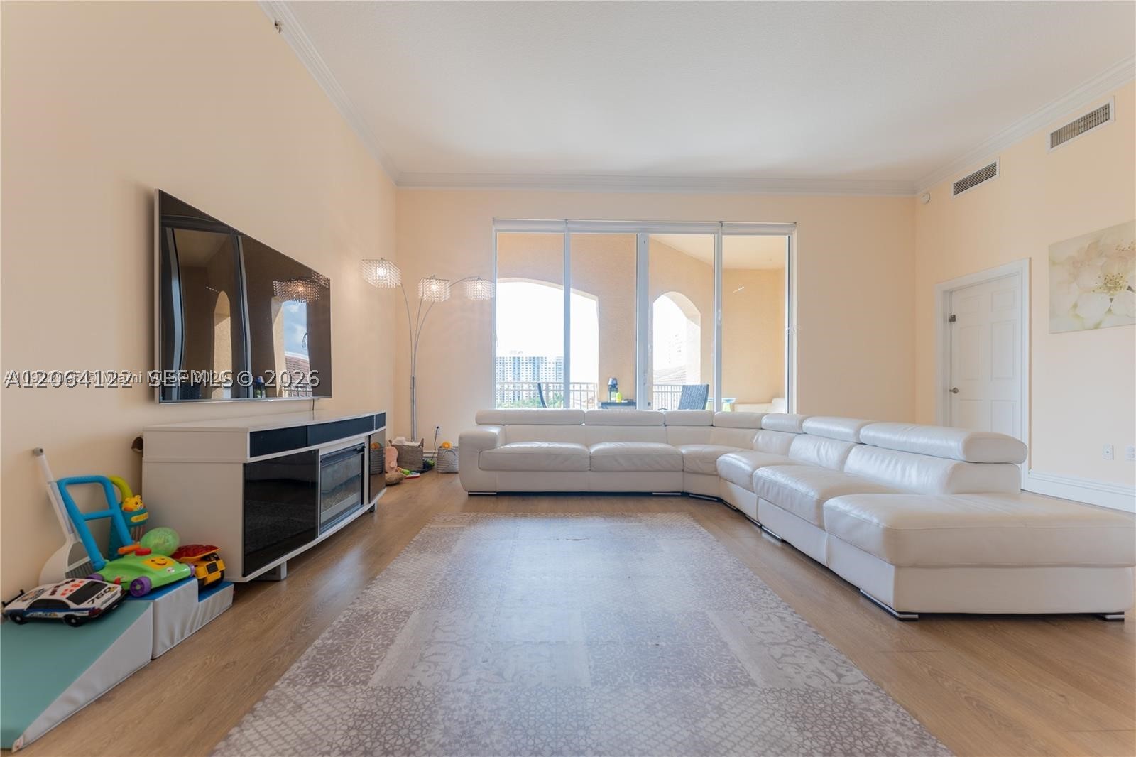 3001 NE 185th St #710, Aventura FL 33180