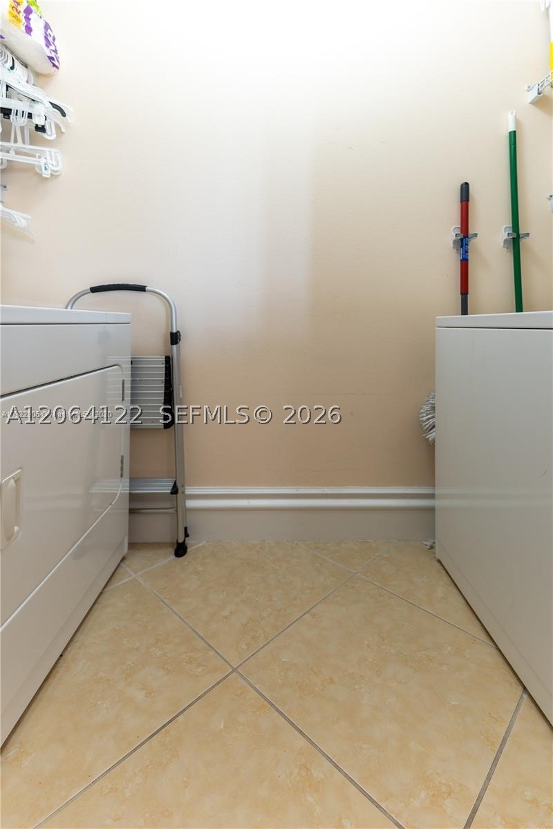 3001 NE 185th St #710, Aventura FL 33180