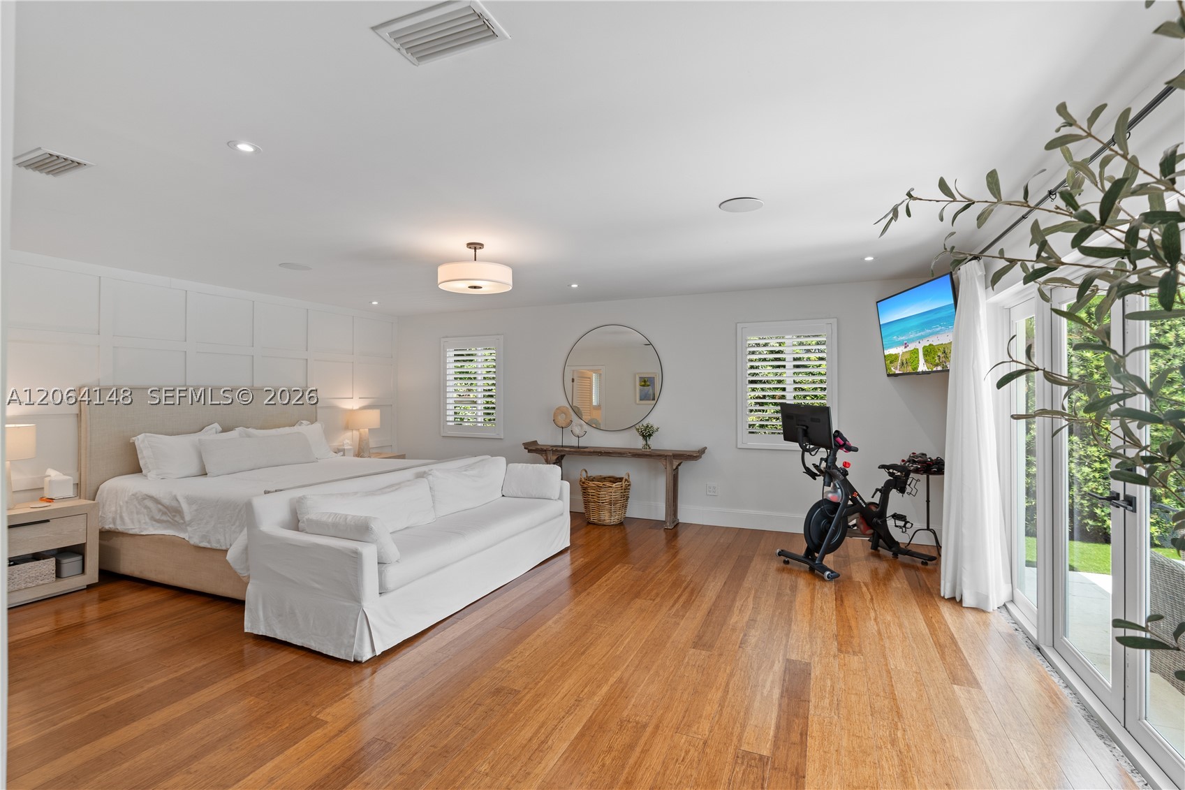 735 Benevento Ave, Coral Gables FL 33146