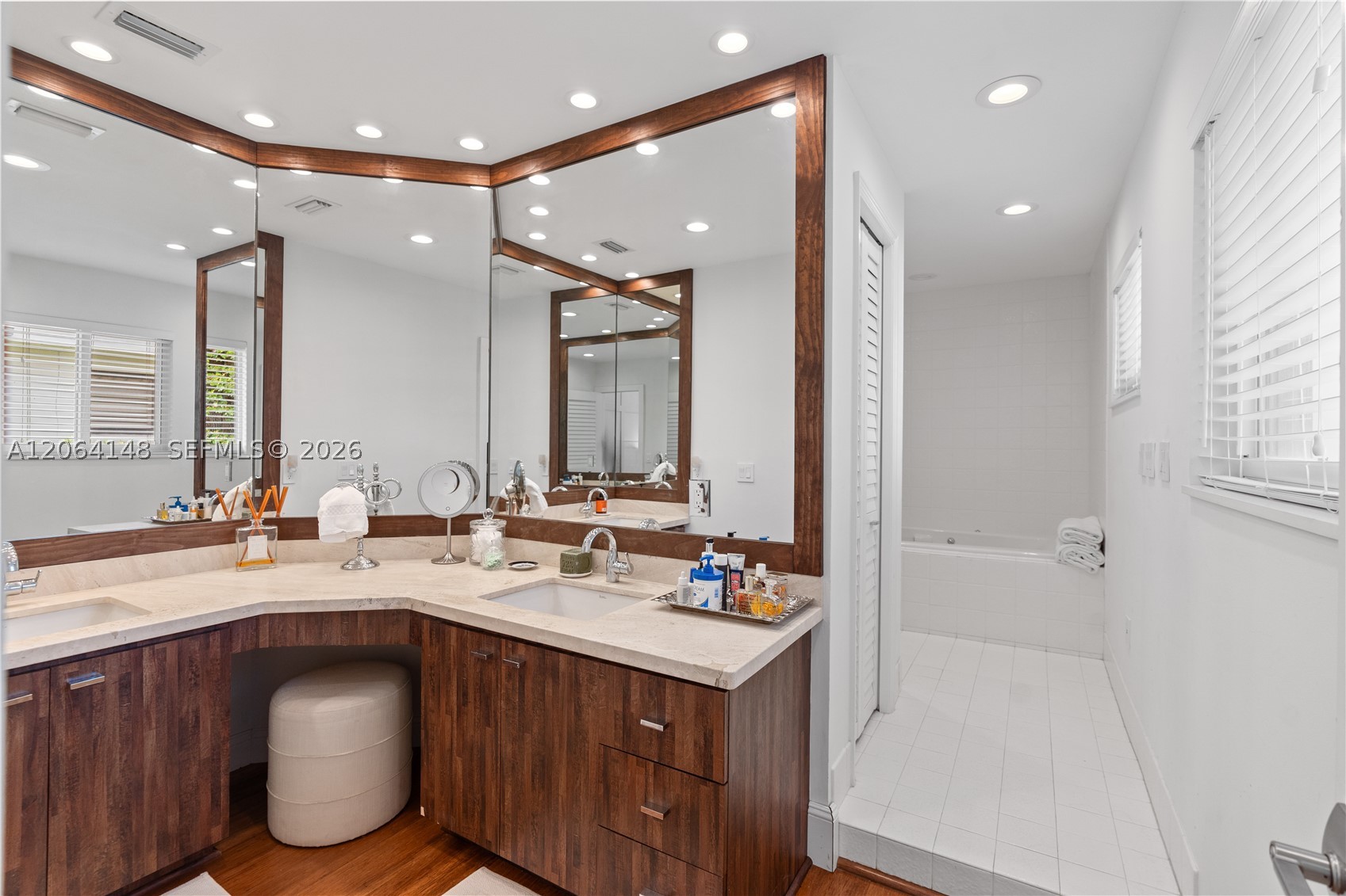 735 Benevento Ave, Coral Gables FL 33146