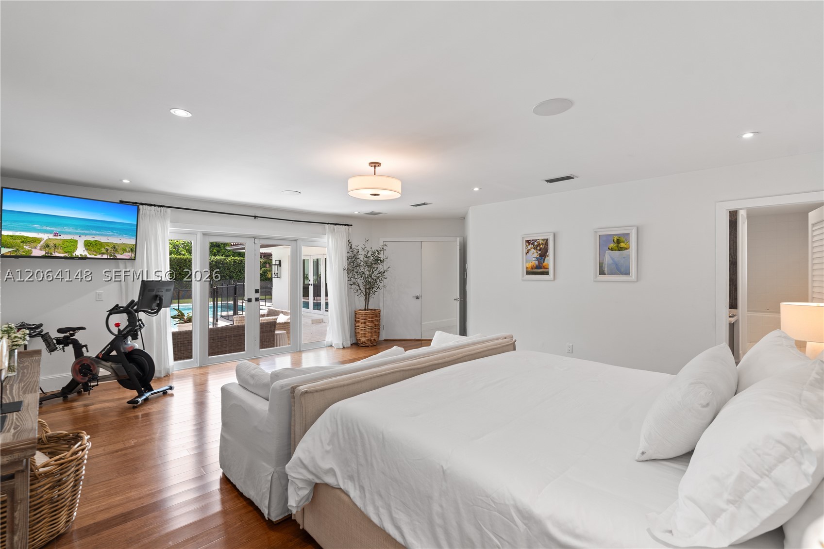 735 Benevento Ave, Coral Gables FL 33146