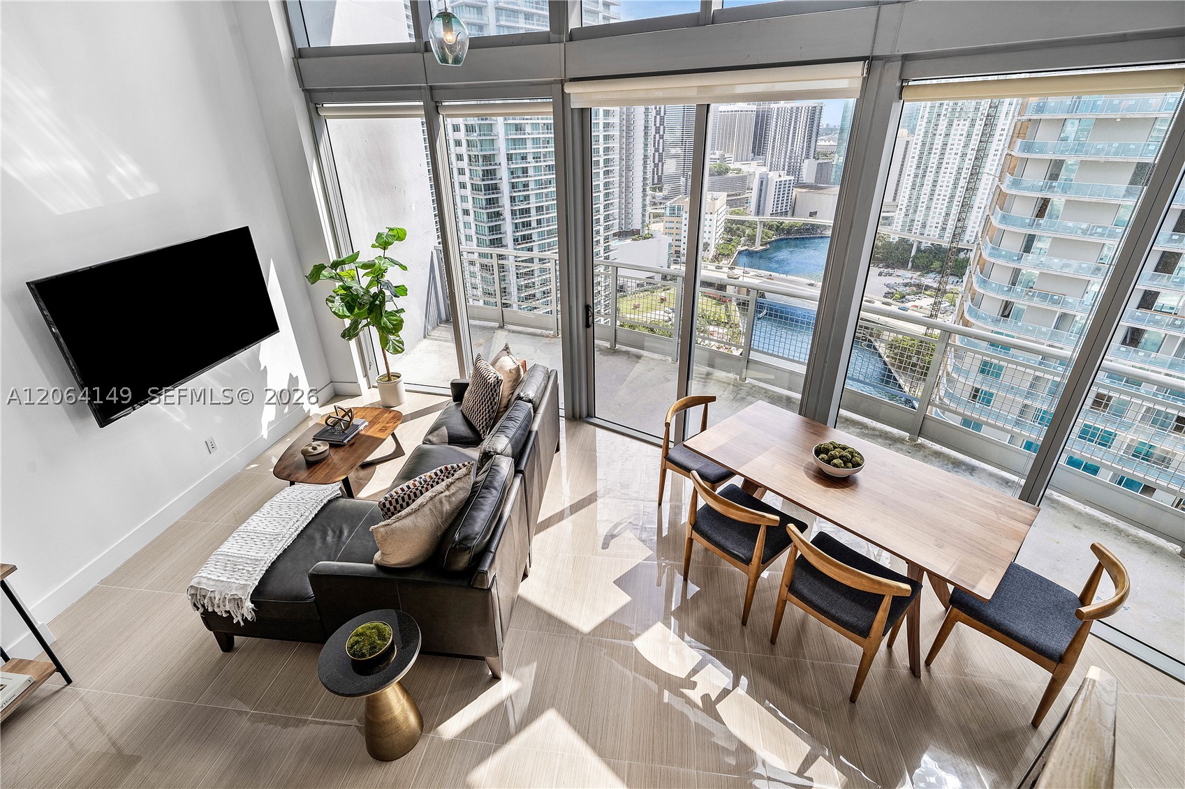 690 SW 1st Ct #PH3102, Miami FL 33130