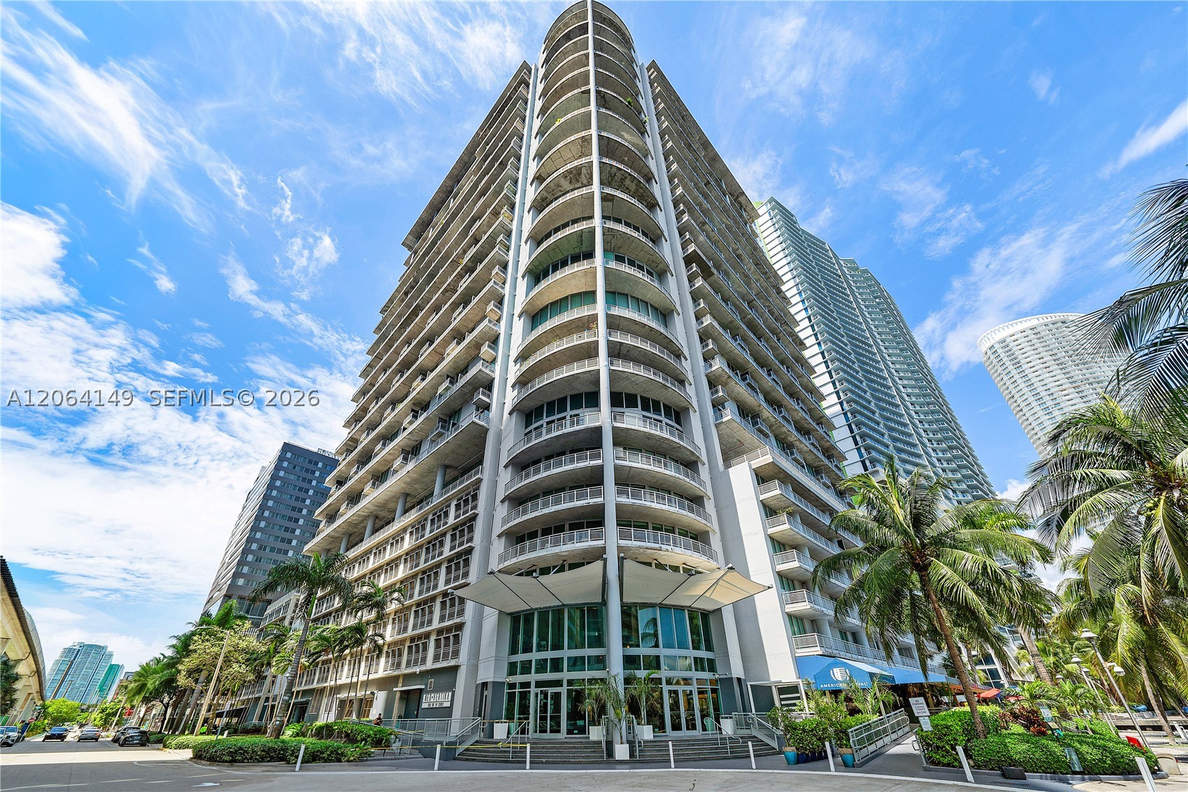 690 SW 1st Ct #PH3102, Miami FL 33130