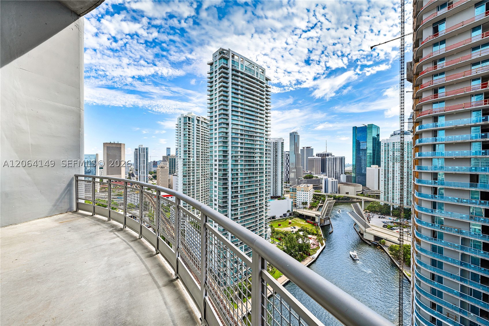 690 SW 1st Ct #PH3102, Miami FL 33130