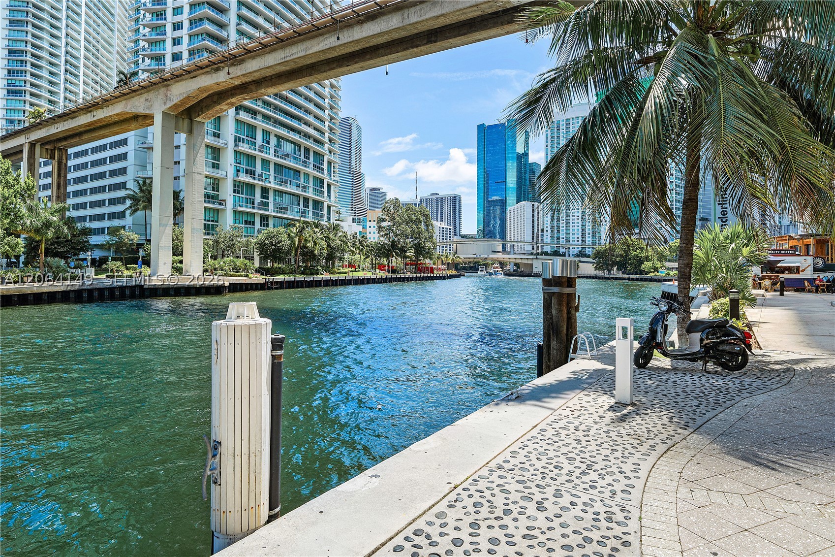 690 SW 1st Ct #PH3102, Miami FL 33130