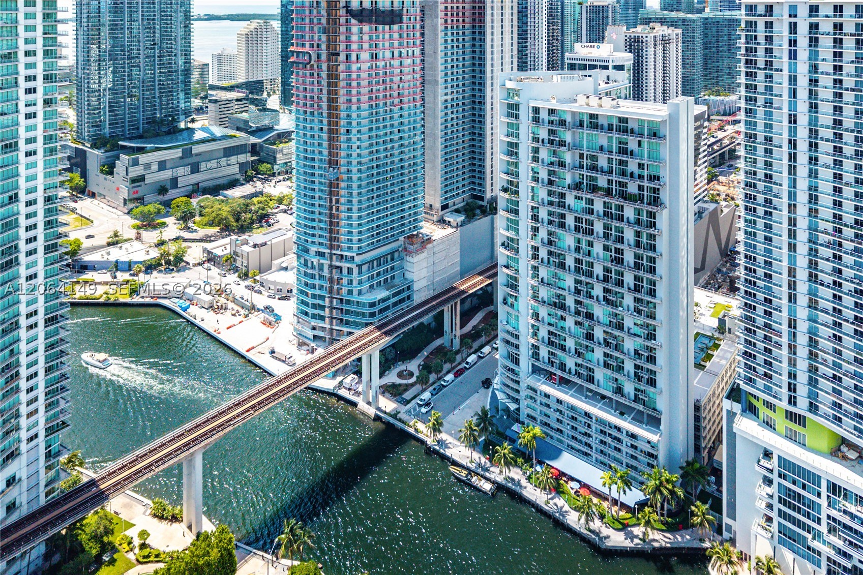 690 SW 1st Ct #PH3102, Miami FL 33130