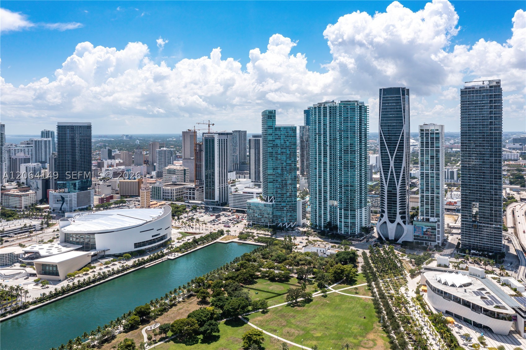 690 SW 1st Ct #PH3102, Miami FL 33130