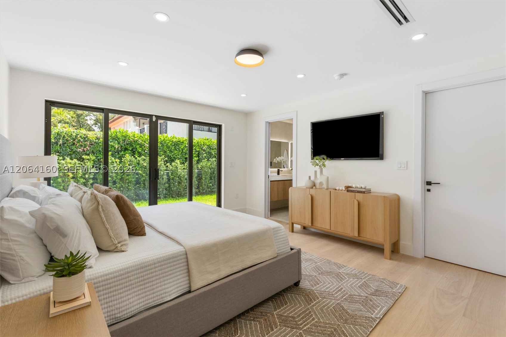 118 Sarto Ave, Coral Gables FL 33134