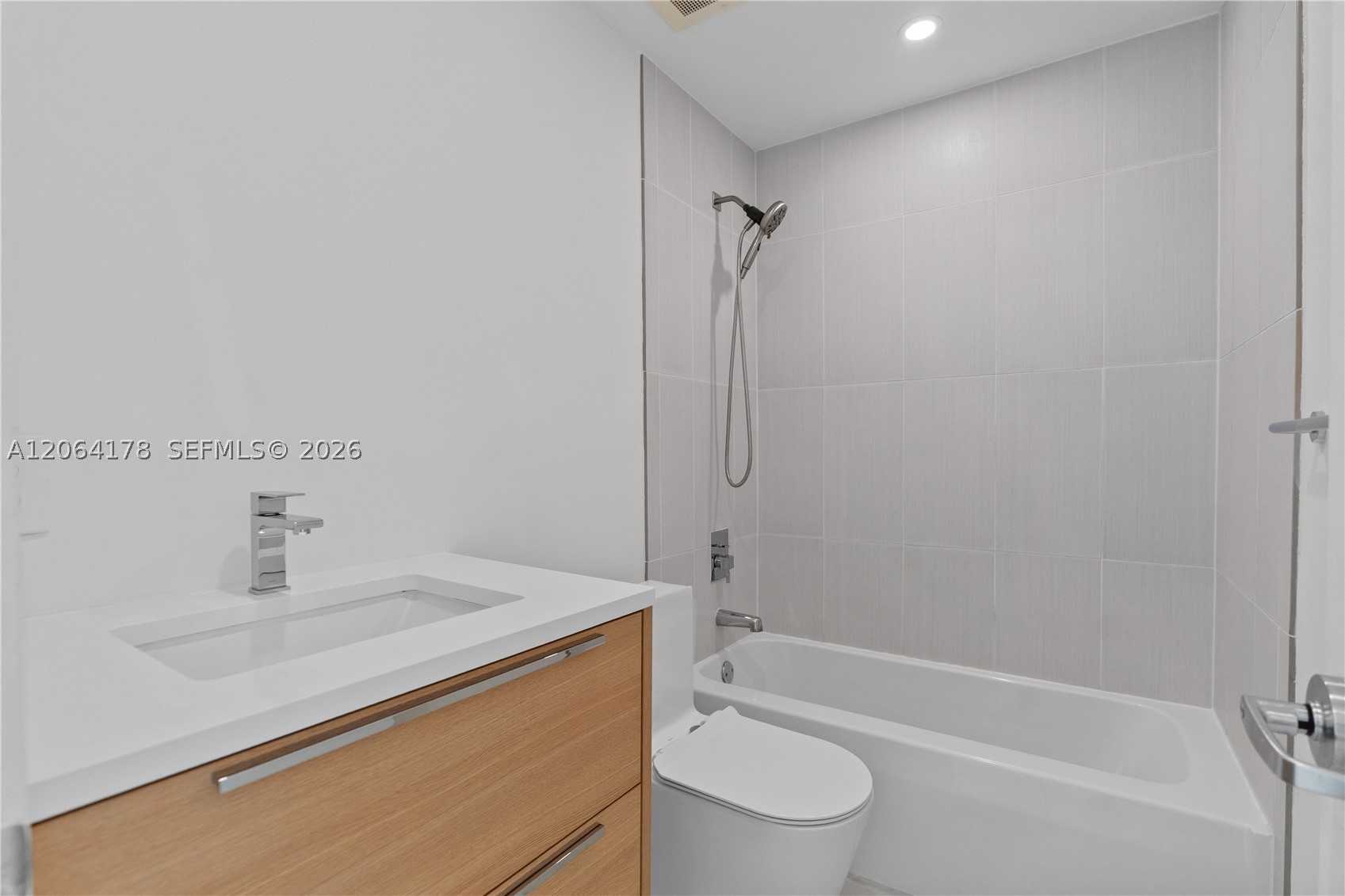 3250 NE 1st Ave #545, Miami FL 33137