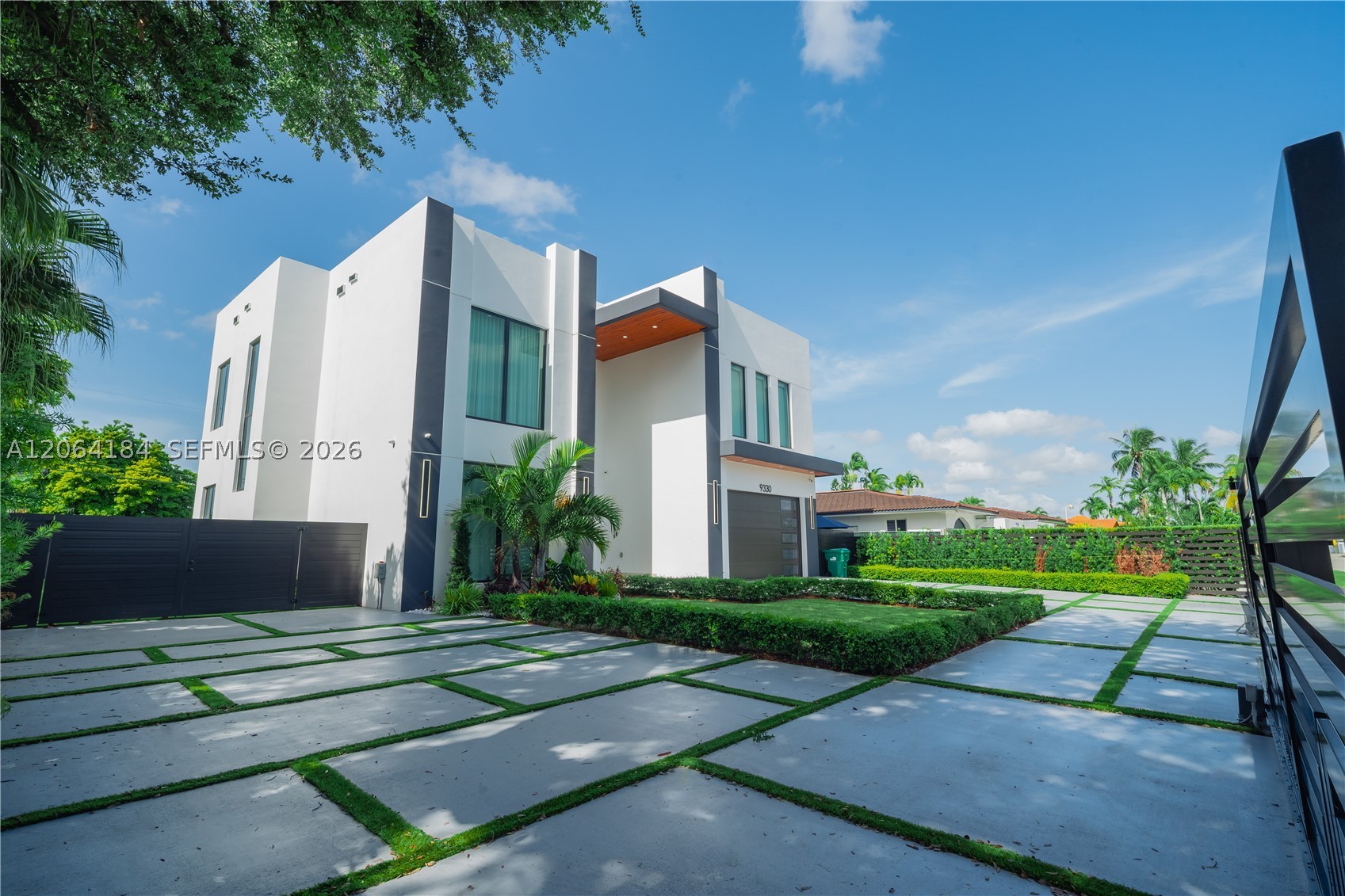 9330 SW 34th St, Miami FL 33165