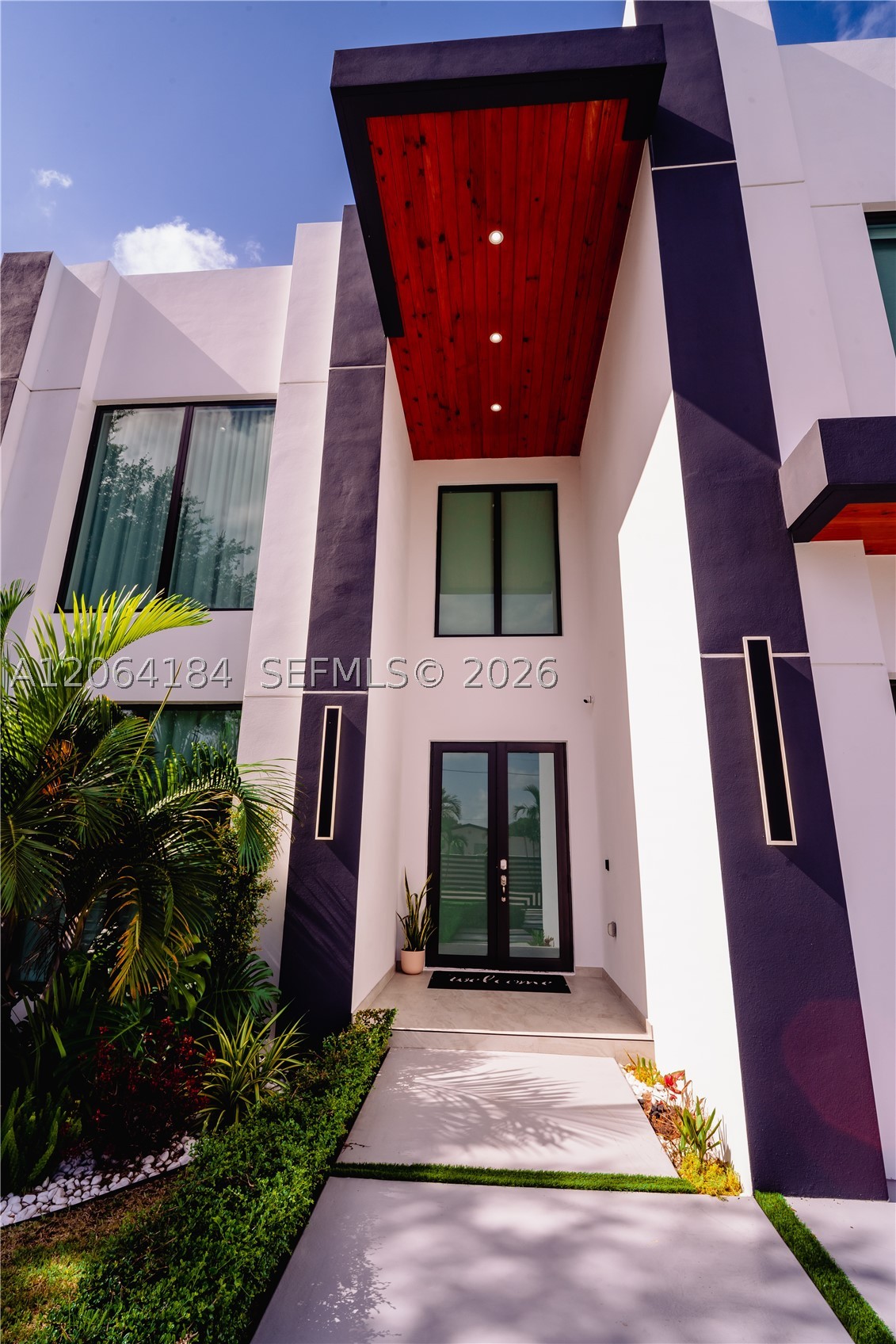 9330 SW 34th St, Miami FL 33165