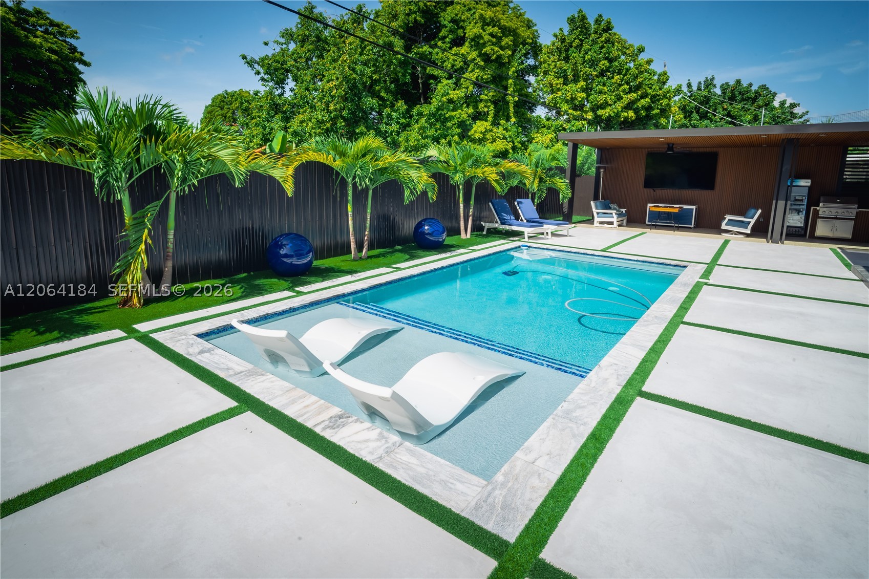 9330 SW 34th St, Miami FL 33165